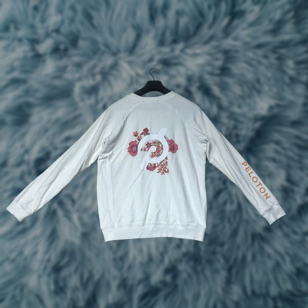 Logo 7 Peloton Sweatshirt Womens Size Small Pullover Floral Logo Cotton White Activewear Crew Neck Long Sleeve Shirt Size S / US 4 / IT 40 - 1 Thumbnail