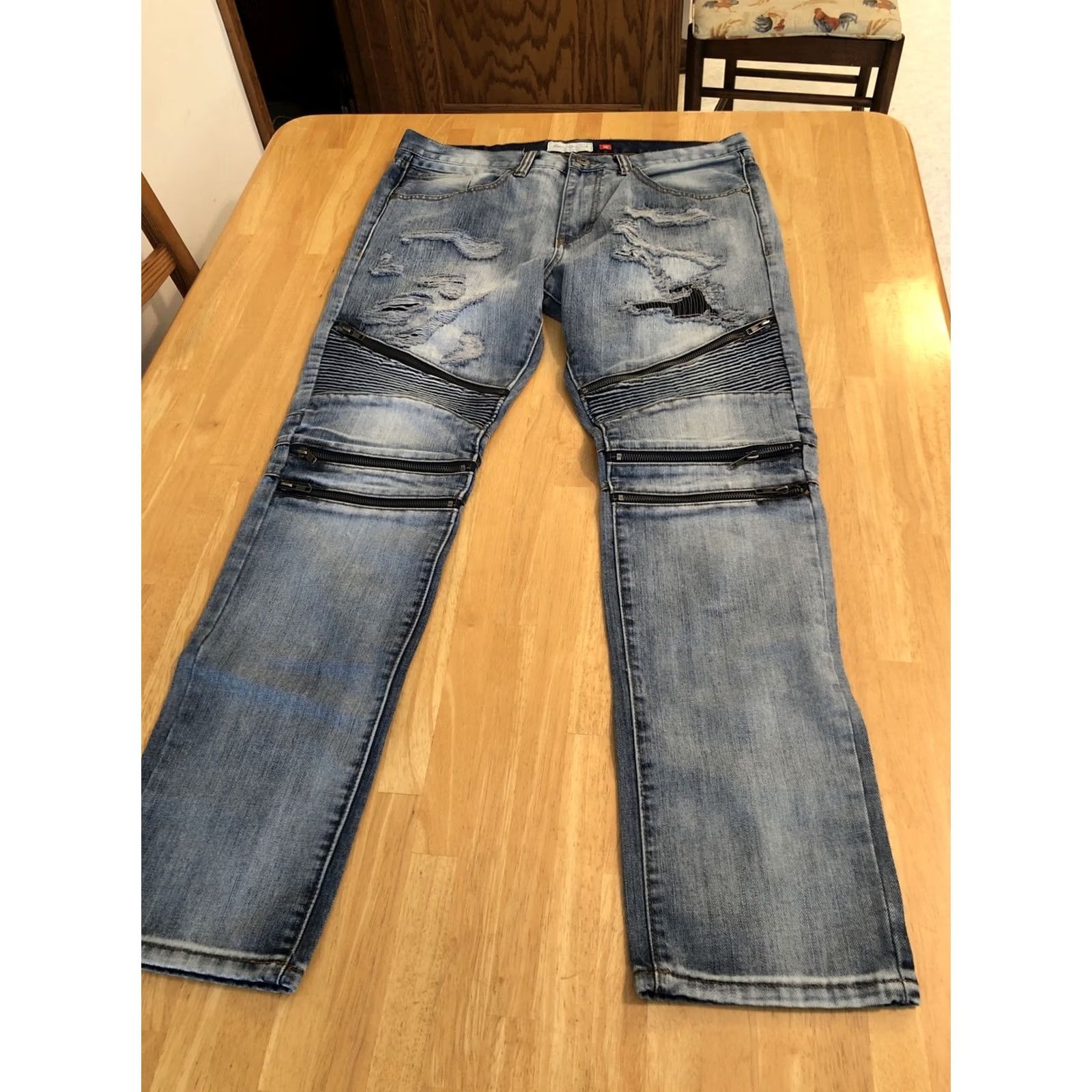 Vintage Ranch & Dvlpmnt Jeans Men’s Distressed Zippered High Rise 37x31 Blue Stone Denim Straight 5-Pocket Mens Regular Waist 36/37 Size US 36 / EU 52 - 5 Thumbnail