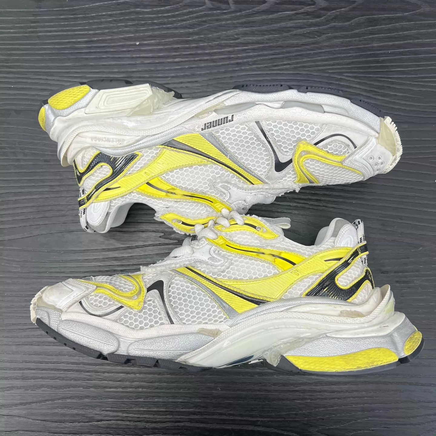 Balenciaga Balenciaga Runner Distressed Gray Yellow 43 Size US 10 / EU 43 - 2 Thumbnail