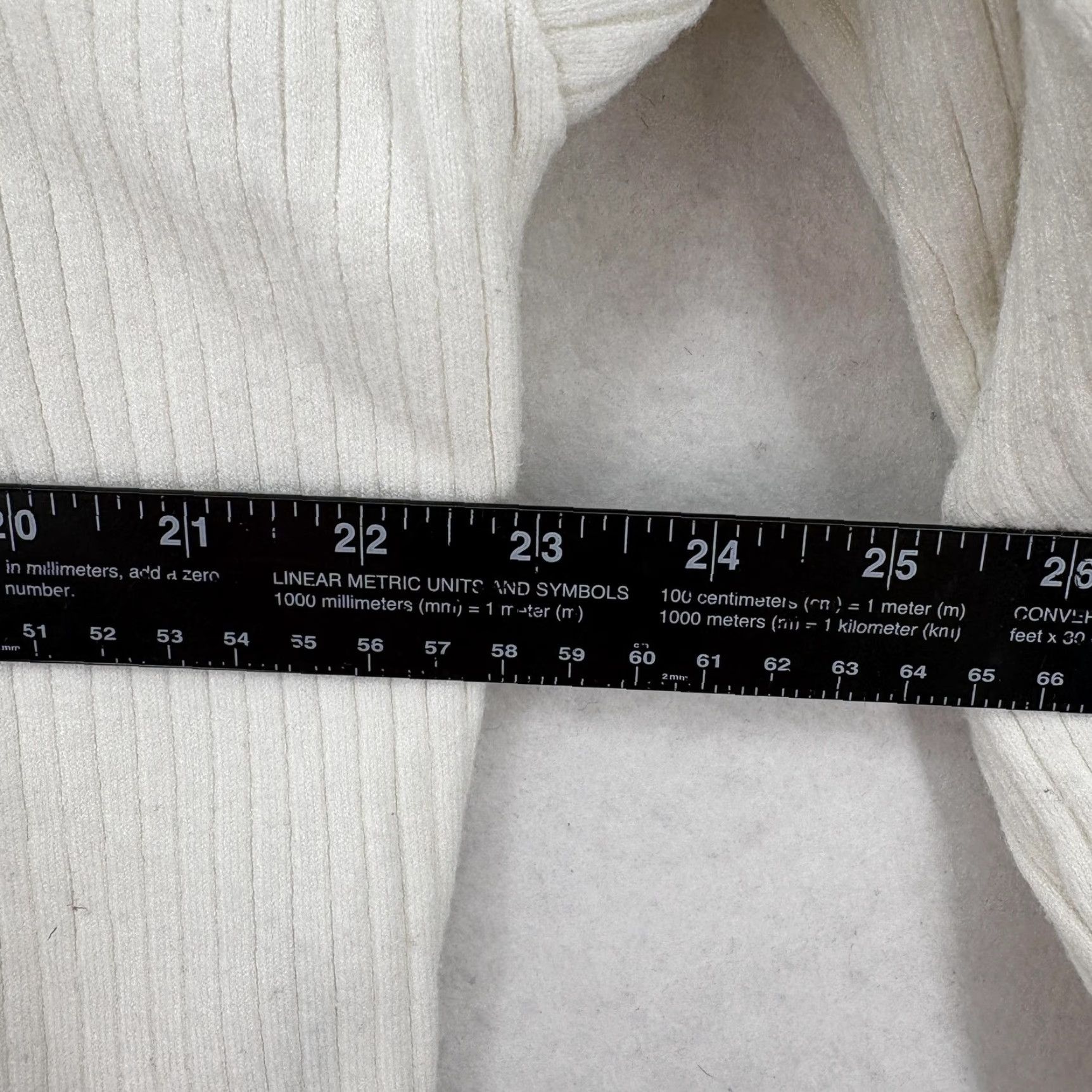 Good American Good American Sweater Womens Medium White Pullover Turtleneck Balloon Sleeve Knitted Knit Ribbed Cropped Relaxed Casual Summer Winter? Size M / US 6-8 / IT 42-44 - 7 Thumbnail