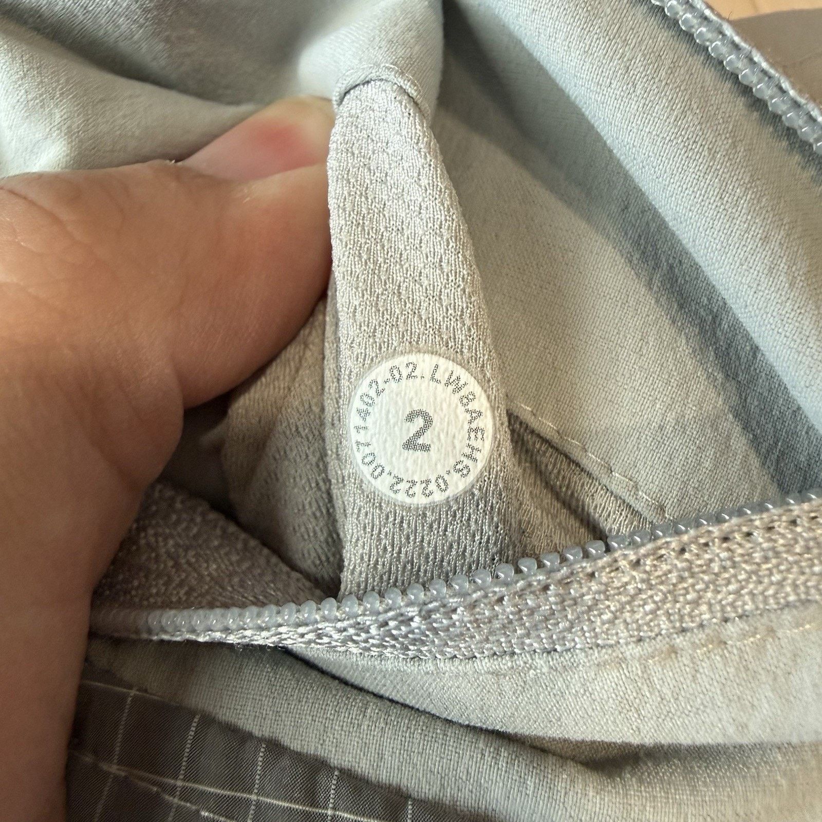 Lululemon Lululemon Multi Pocket High Rise Hiking Skirt Women's 2 Gray Size 26" / US 2 / IT 38 - 6 Thumbnail