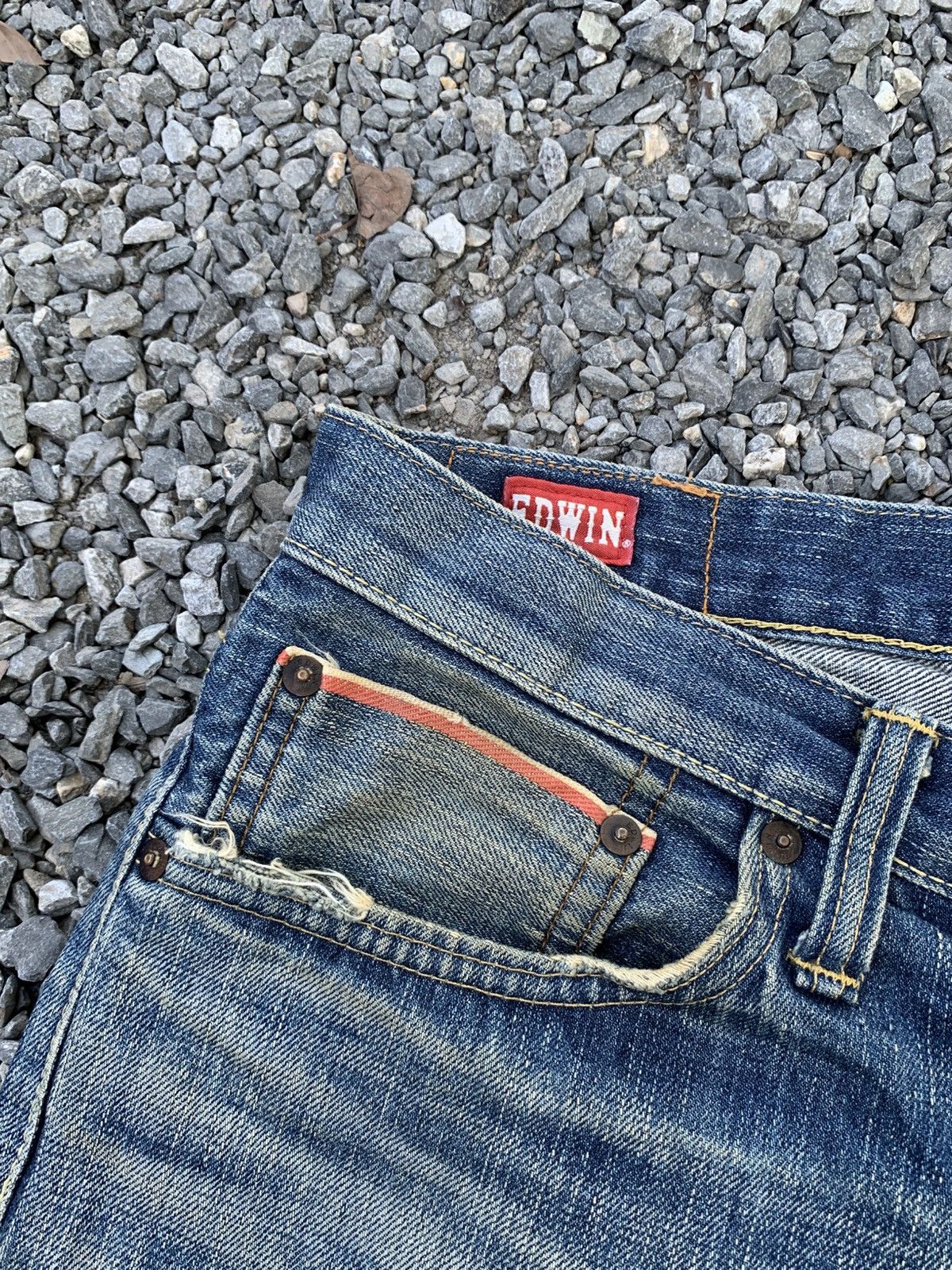 Edwin VINTAGE EDWIN SELVEDGE BUCKLE BACK RUSTY DISTRESSED DENIM Size US 33 - 14 Thumbnail