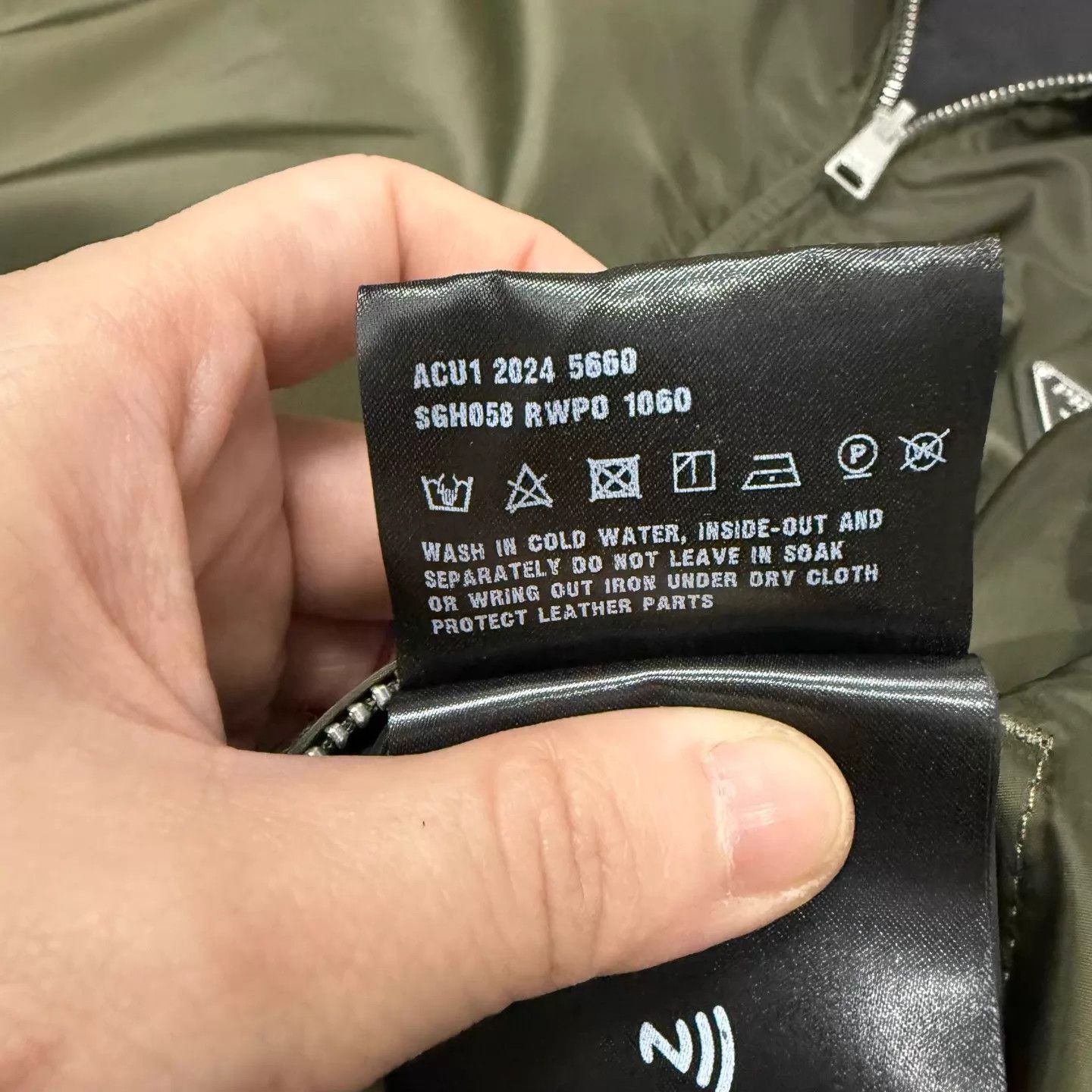 Prada Prada black green reversible triangle logo nylon jacket 48 Size US M / EU 48-50 / 2 - 5 Thumbnail
