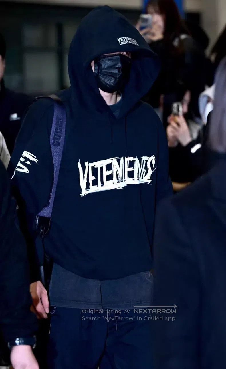Vetements VETEMENTS Graffiti Lettering Black Hoodie Size US M / EU 48-50 / 2 - 8 Thumbnail