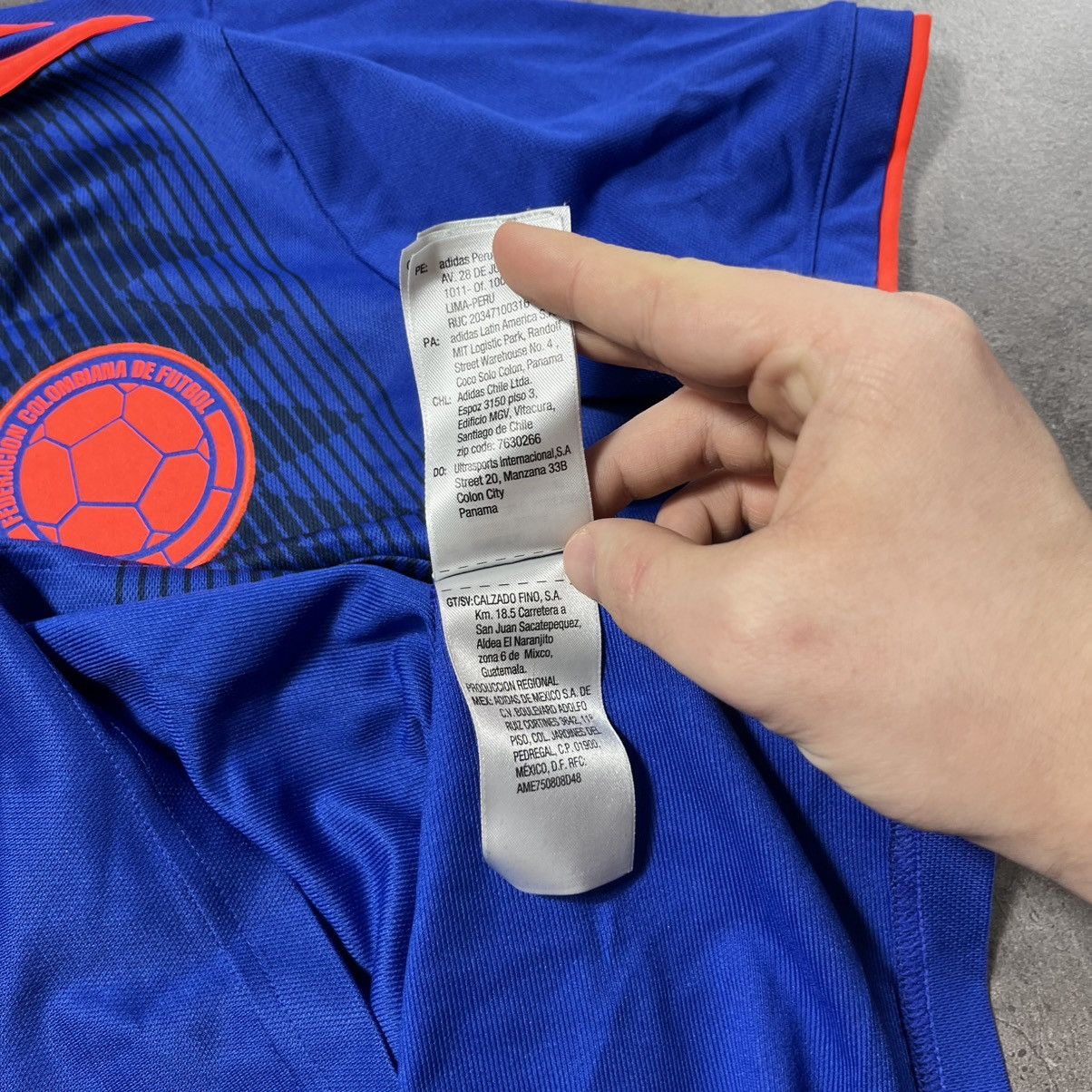 Adidas Adidas Vintage Columbia Soccer Jersey Tee Tshirt Blokecore Size US S / EU 44-46 / 1 - 17 Thumbnail