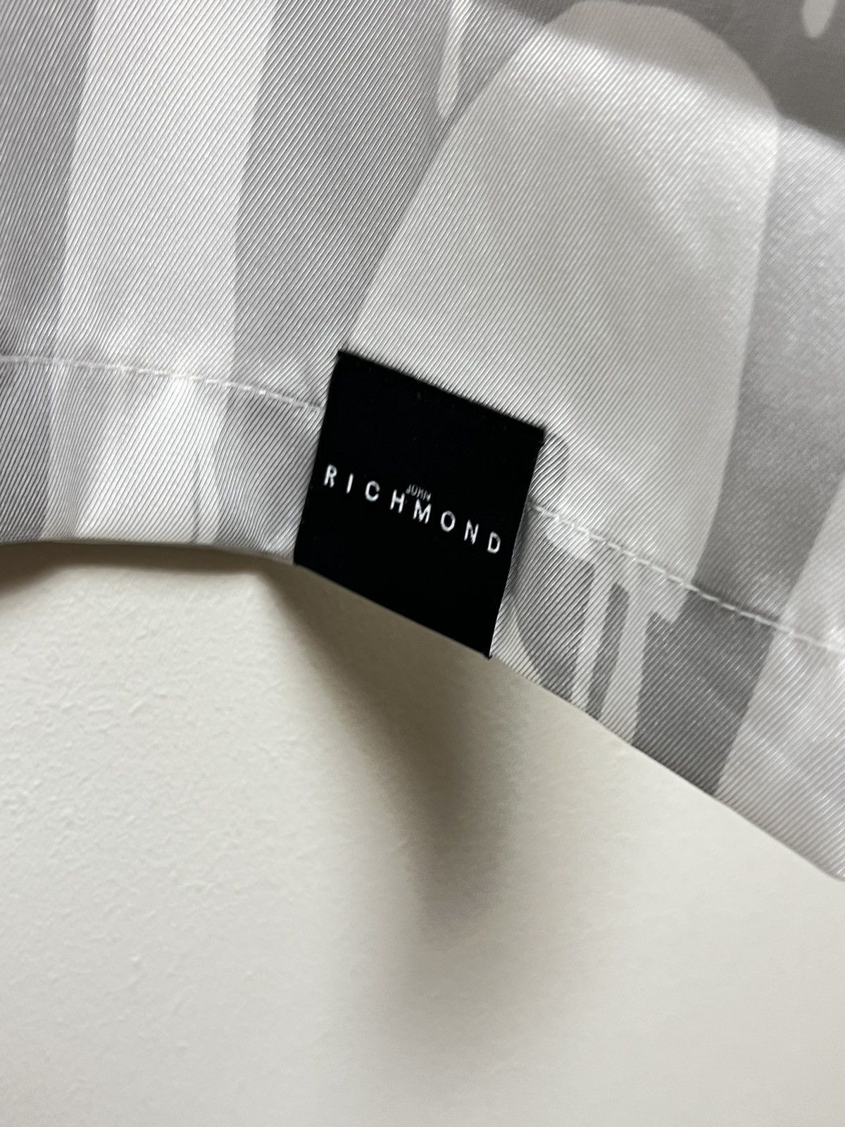 John Richmond richmond graffiti satin camp collar shirt Size US L / EU 52-54 / 3 - 6 Thumbnail
