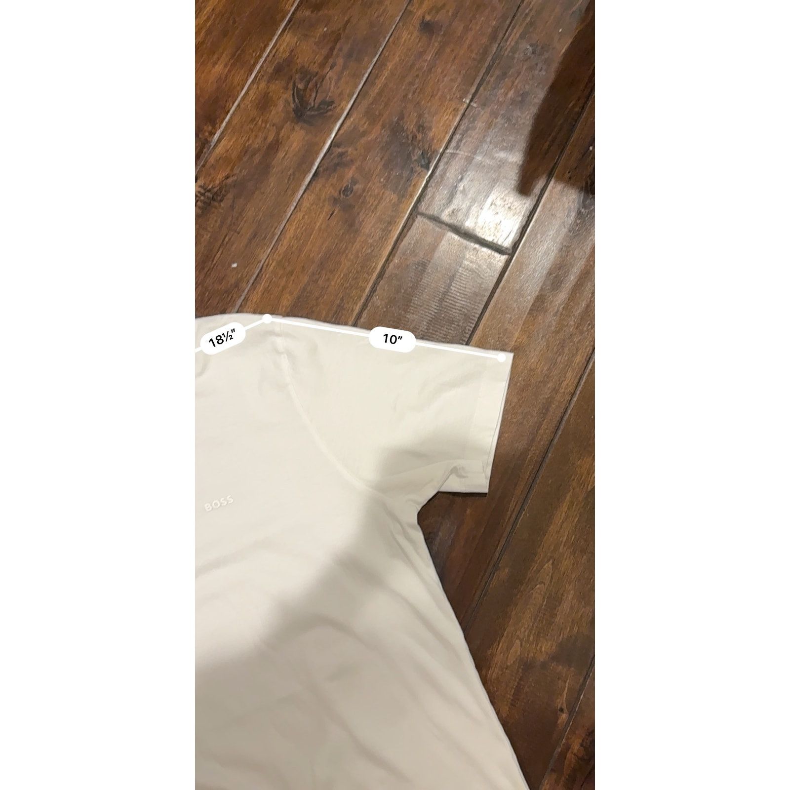 Hugo Boss BOSS Hugo Boss Mens Minimal Logo Tee (White) Size US XL / EU 56 / 4 - 11 Thumbnail