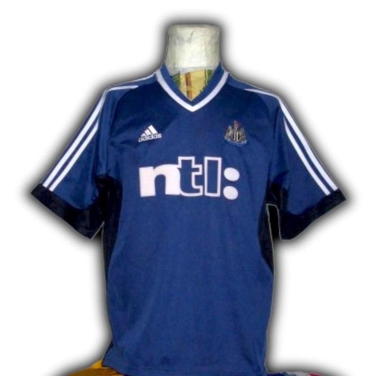 Adidas Fc Newcastle United 2001 2002 Away shirt jersey Size US M / EU 48-50 / 2 - 3 Thumbnail
