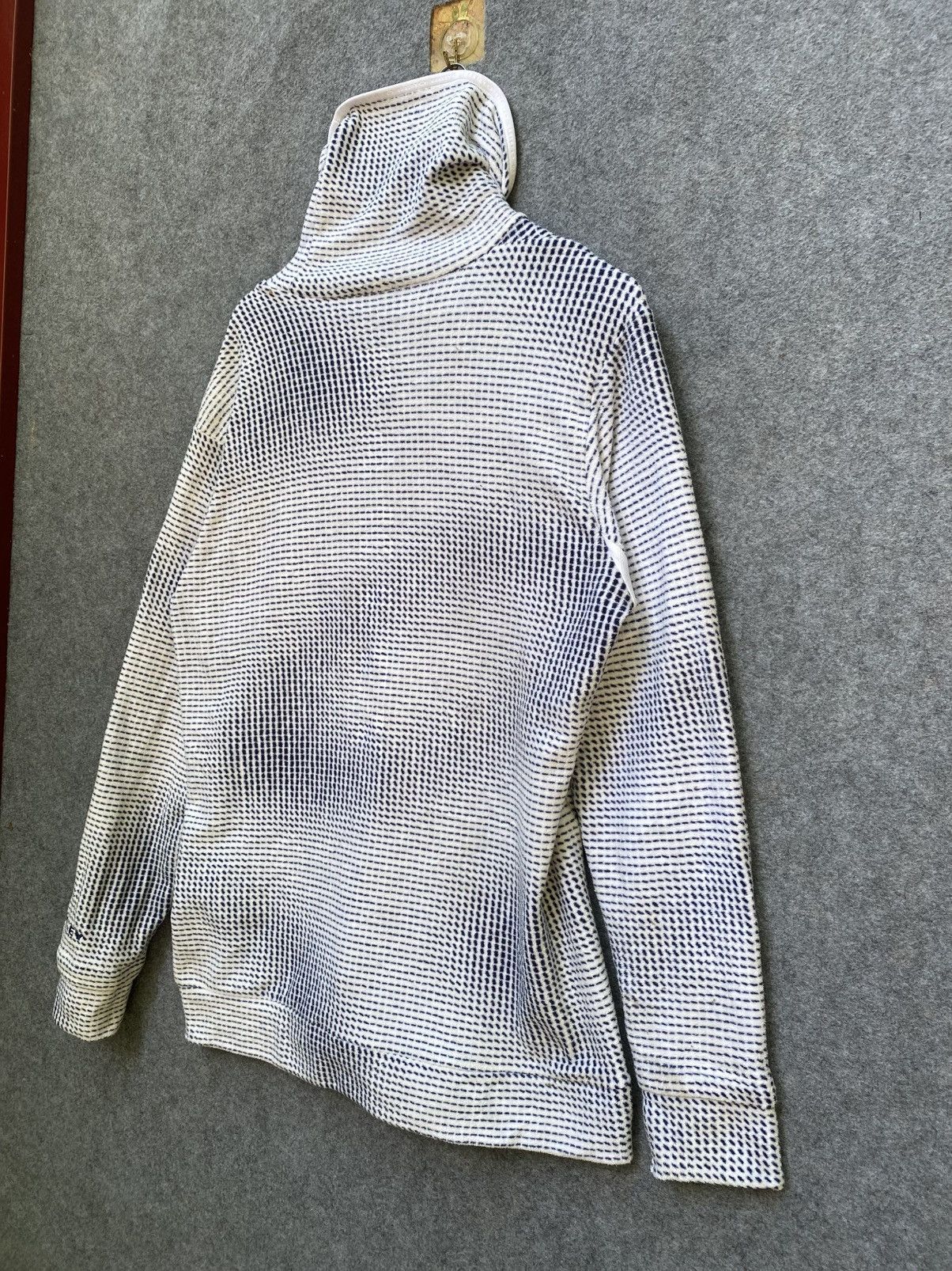 Oakley Vintage Oakley turtle neck long sleeve Size US XL / EU 56 / 4 - 11 Thumbnail
