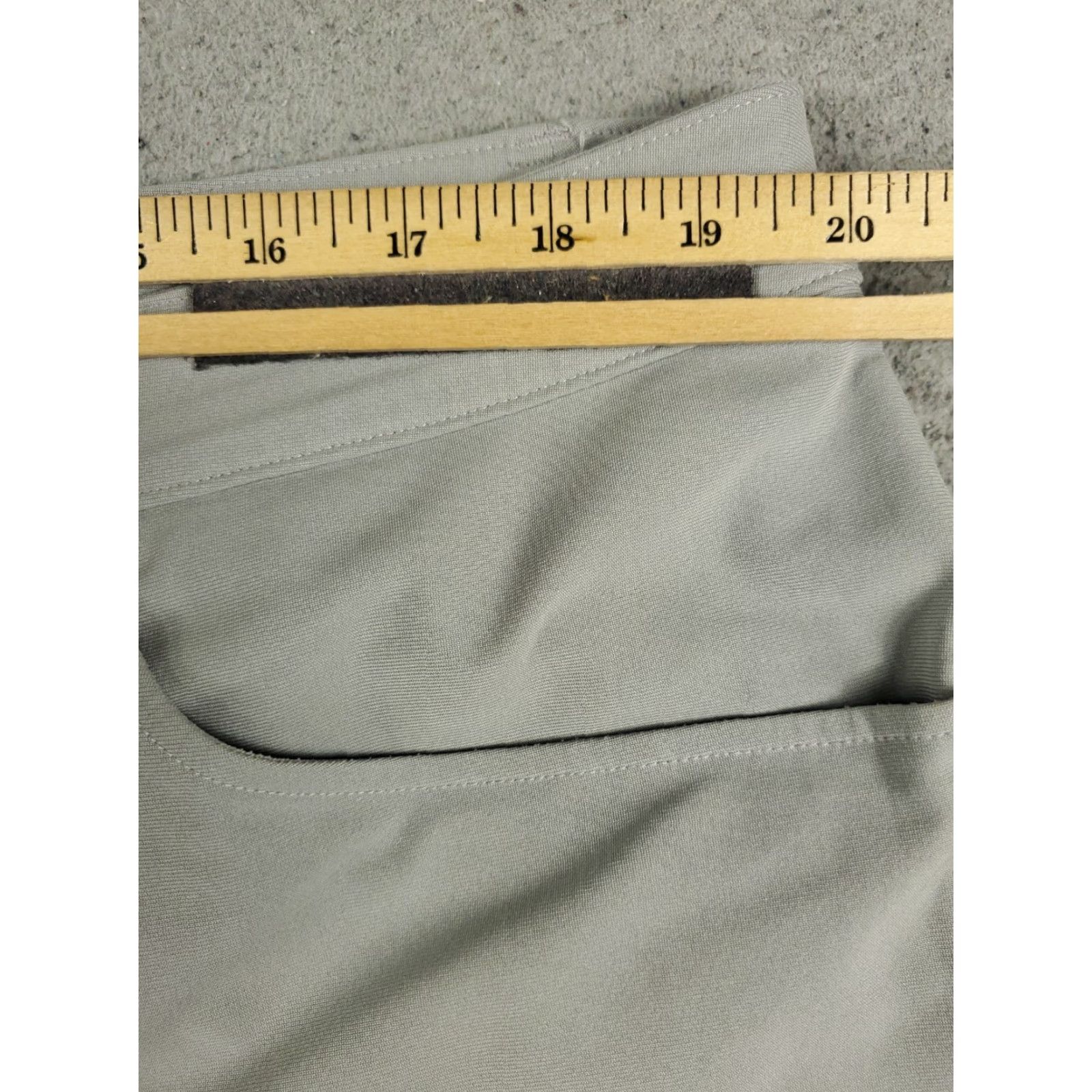 Lululemon Lululemon Pants Mens 38x33 Gray Flat Front Chino Trousers Size US 38 / EU 54 - 4 Thumbnail