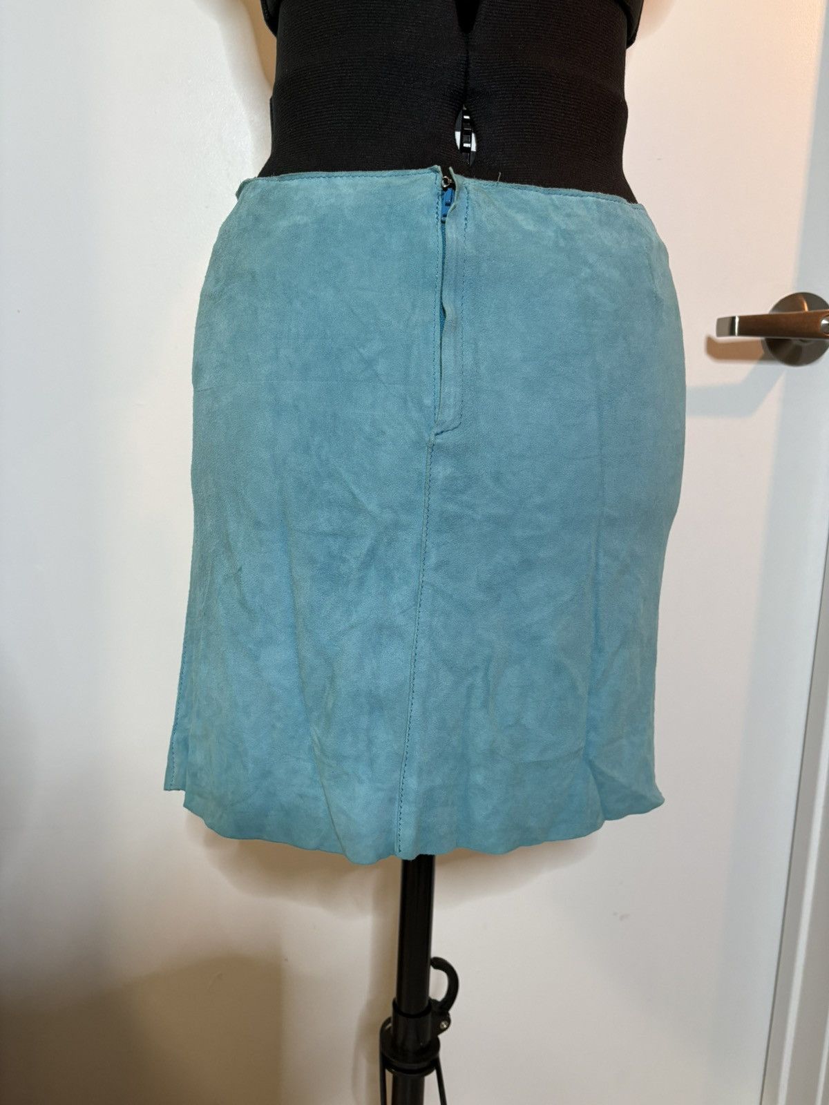 Dolce & Gabbana Blue suede dolce and gabana skirt Size 32" / US 10 / IT 46 - 4 Thumbnail