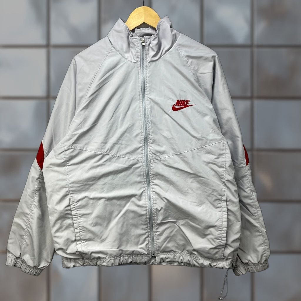 Nike VINTAGE Nike Windbreaker Jacket XL Gray Swoosh Men Long Sleeve Polyester Activewear Size US XL / EU 56 / 4 - 1 Thumbnail
