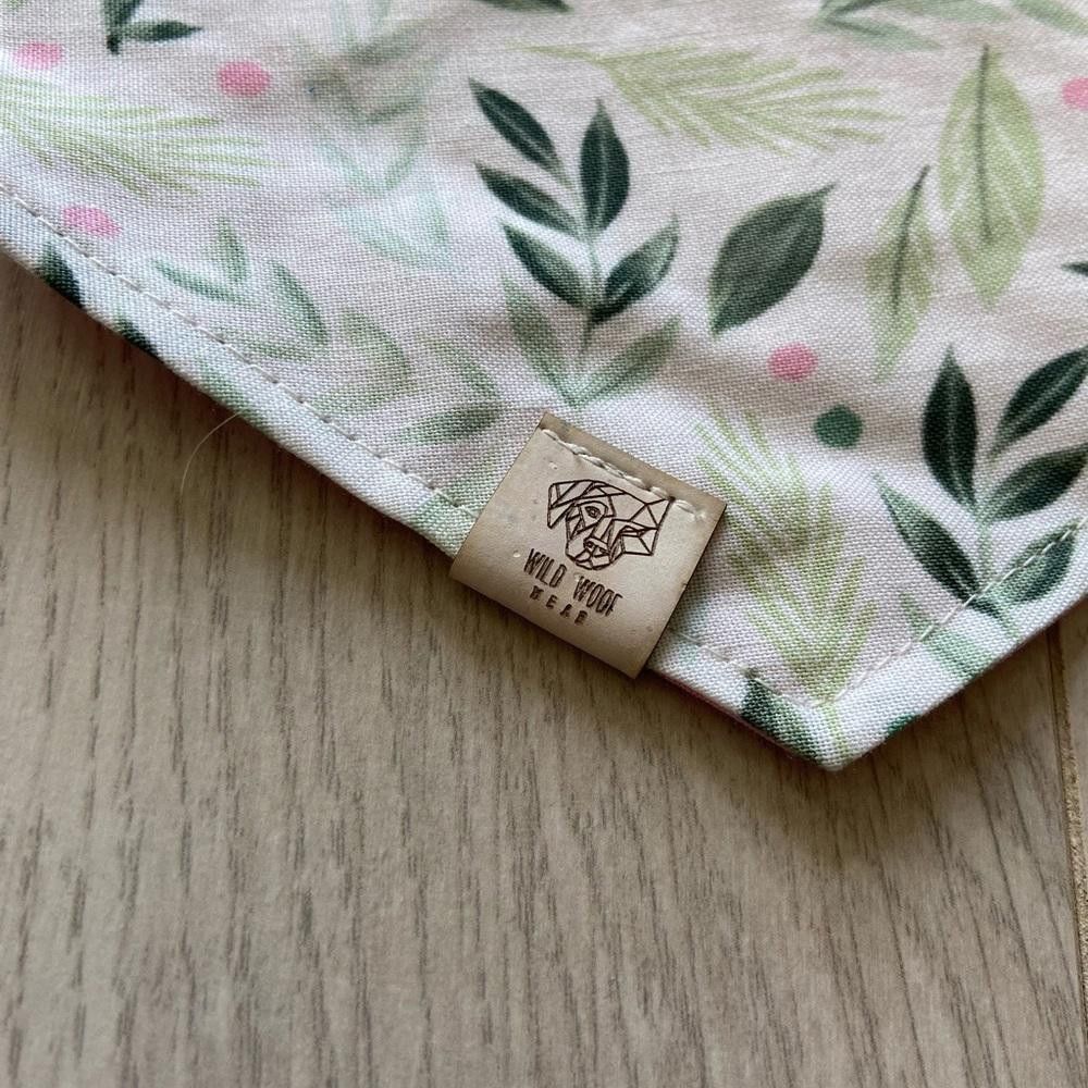 Designer Wild Woof Wear White Floral Dog Bandana Size ONE SIZE - 3 Thumbnail