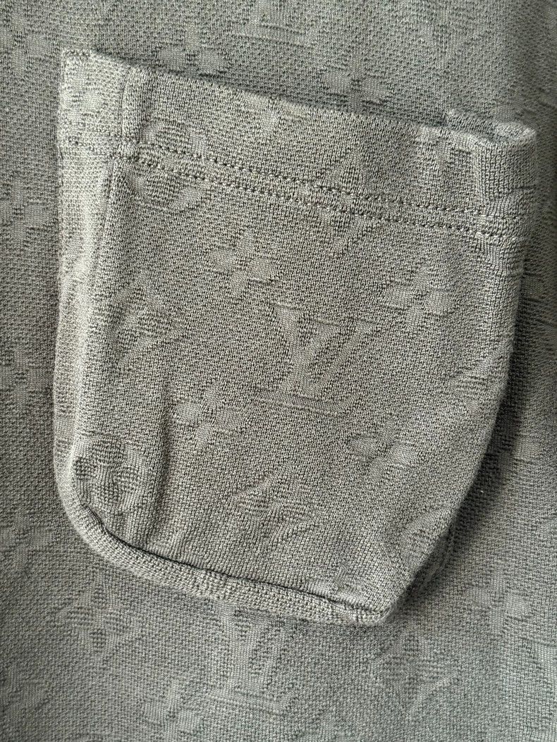 Louis Vuitton LV XS Dark Print Pocket T-shirt-2507 Size US XS / EU 42 / 0 - 4 Thumbnail