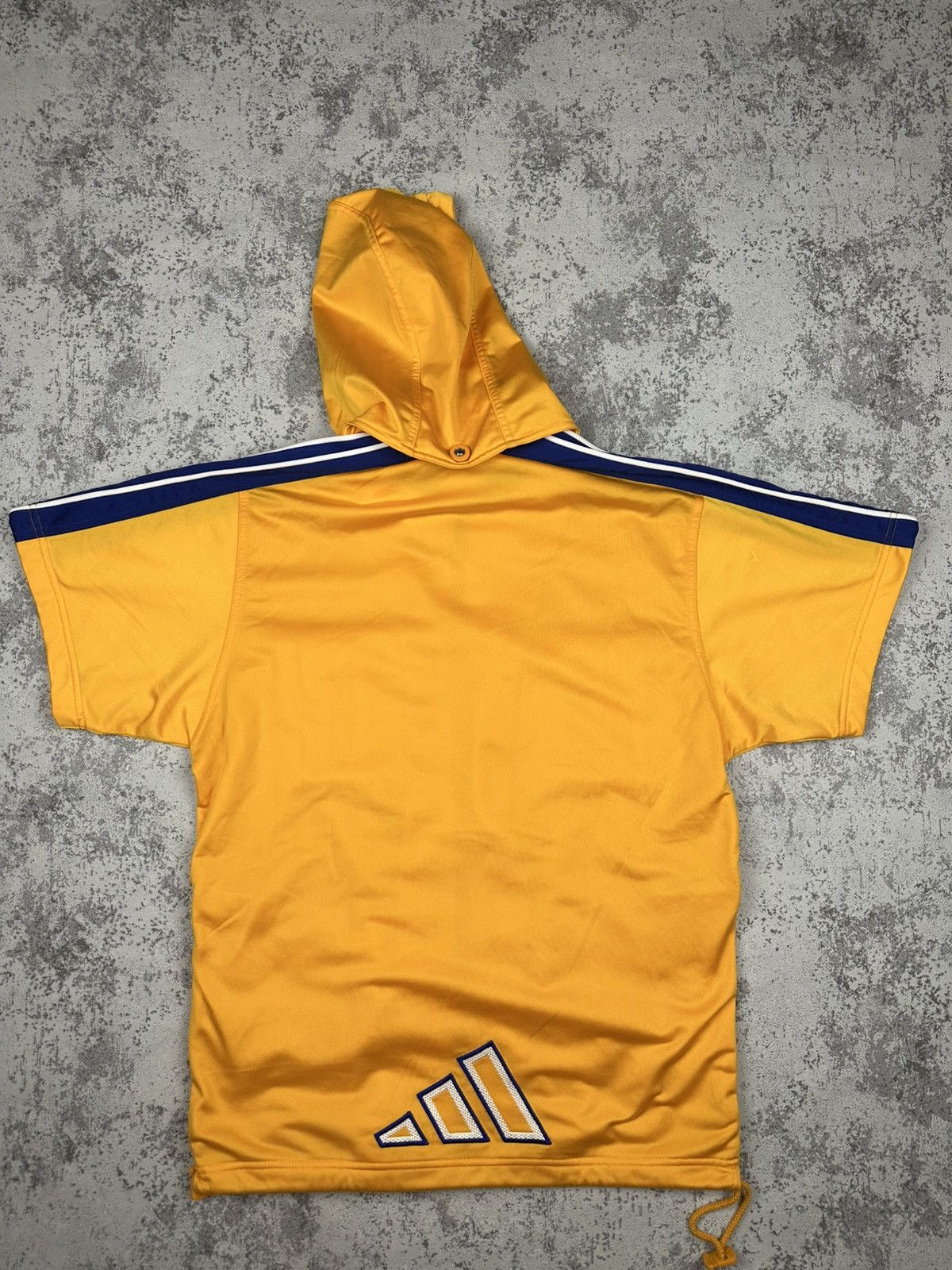Adidas Adidas T-shirt Hood Zip L Vintage Size US L / EU 52-54 / 3 - 10 Thumbnail