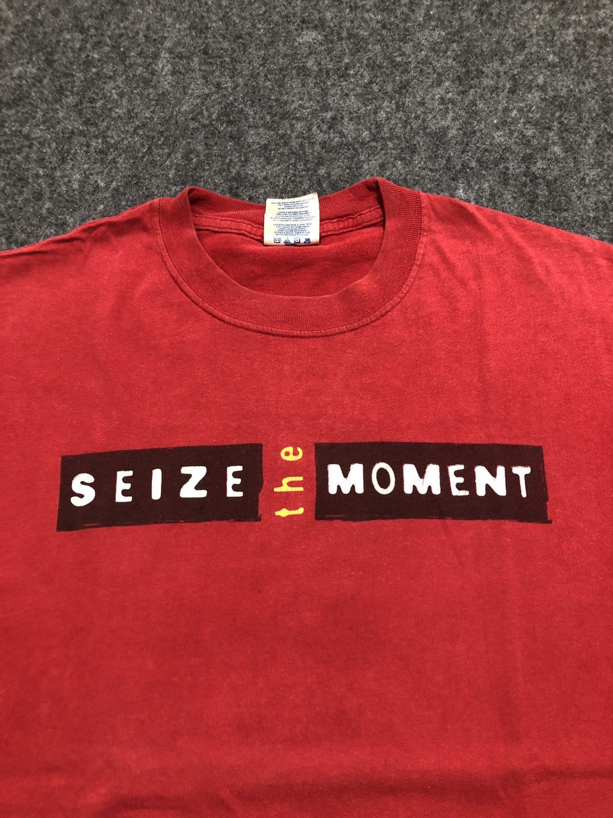 Vintage Vintage Seize The Moment T-Shirt Size US XL / EU 56 / 4 - 2 Thumbnail