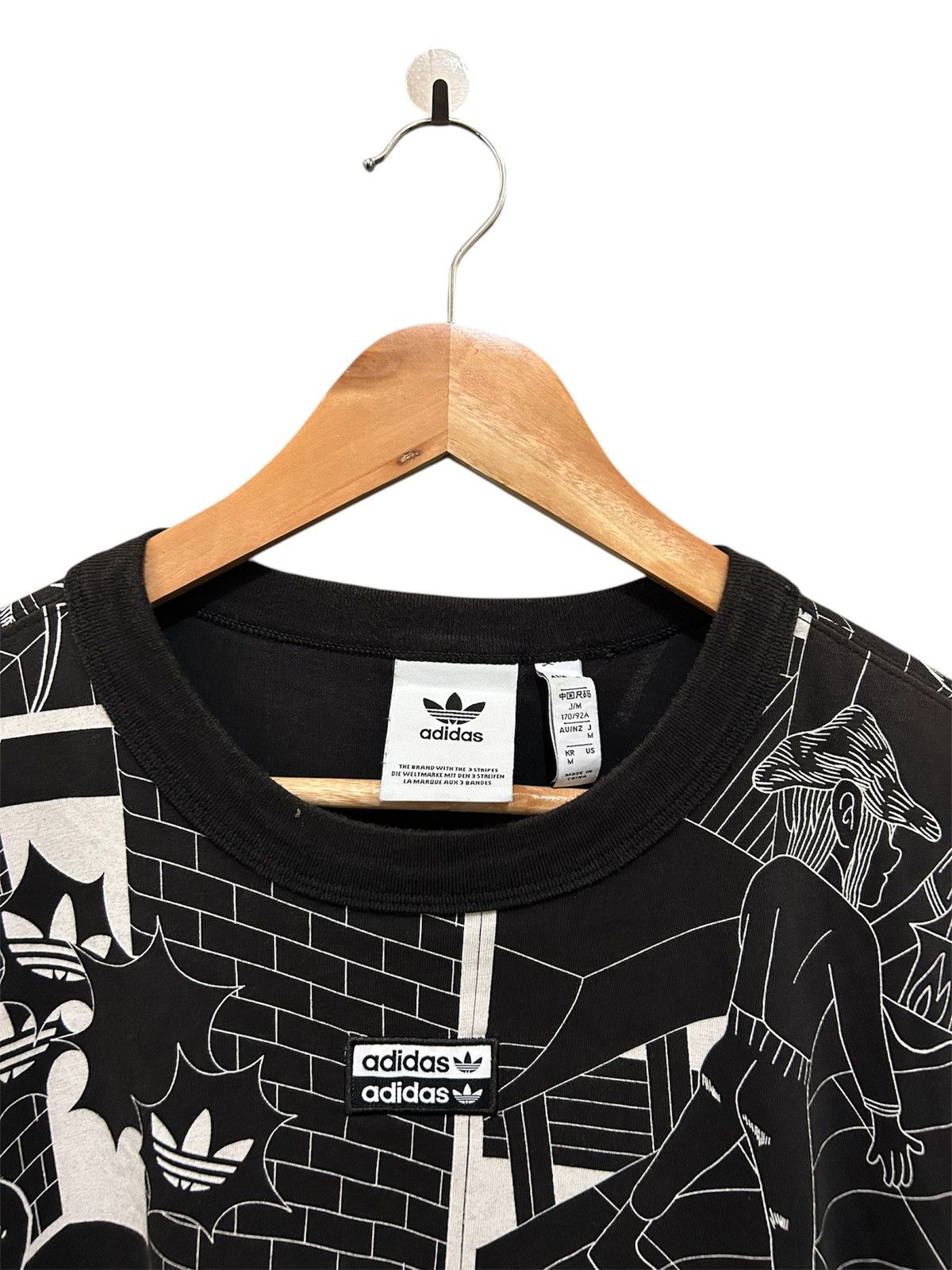 Adidas Rare Adidas fullprint embroidery center logo Size US M / EU 48-50 / 2 - 3 Thumbnail