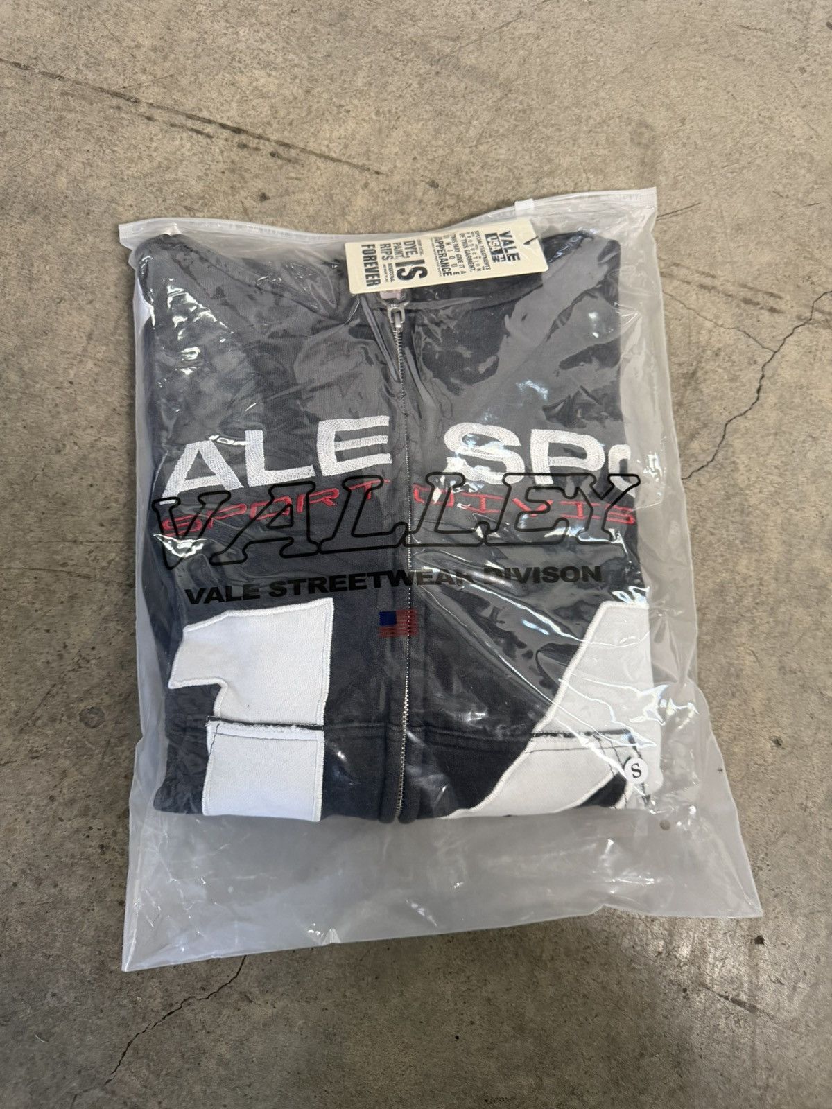 Vale Vale Forever Jerzee ‘Black’ Zip Up Hoodie Size US S / EU 44-46 / 1 - 7 Thumbnail
