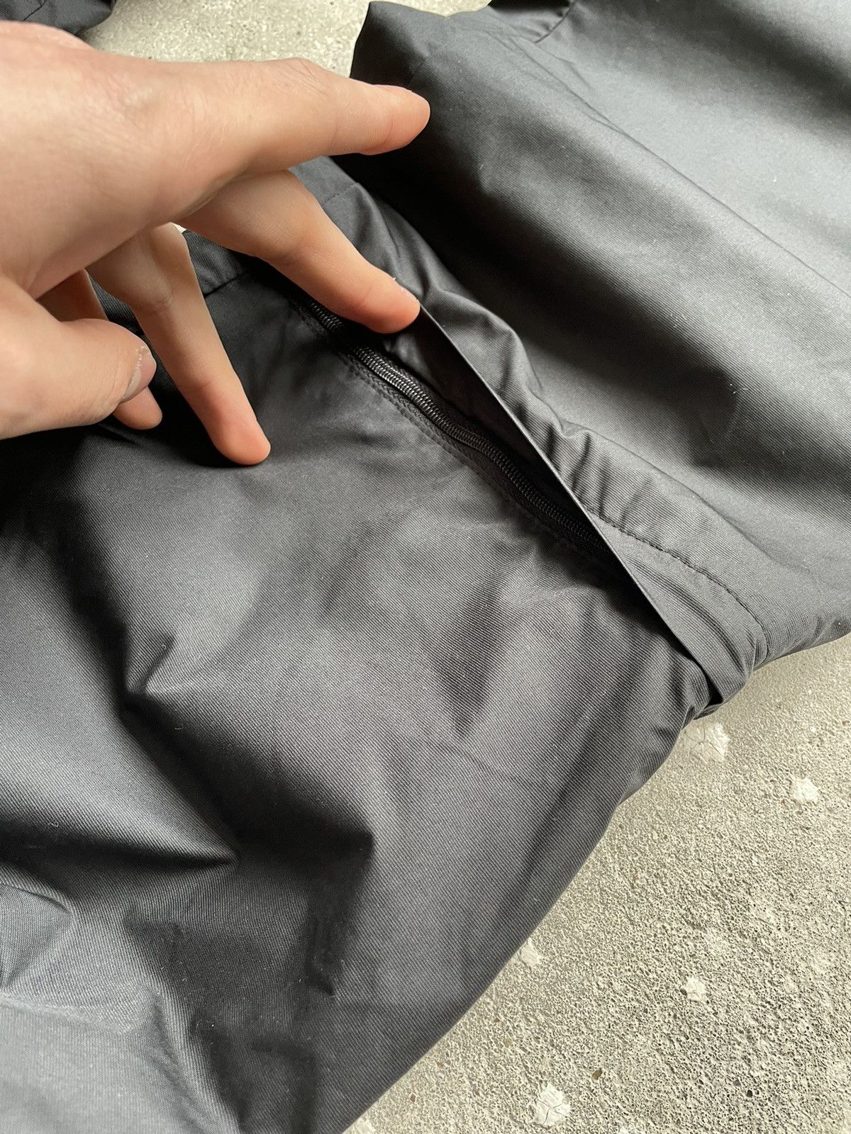 Nike × Vintage Vintage Nike nylon track pants transformers Size US 29 - 3 Thumbnail