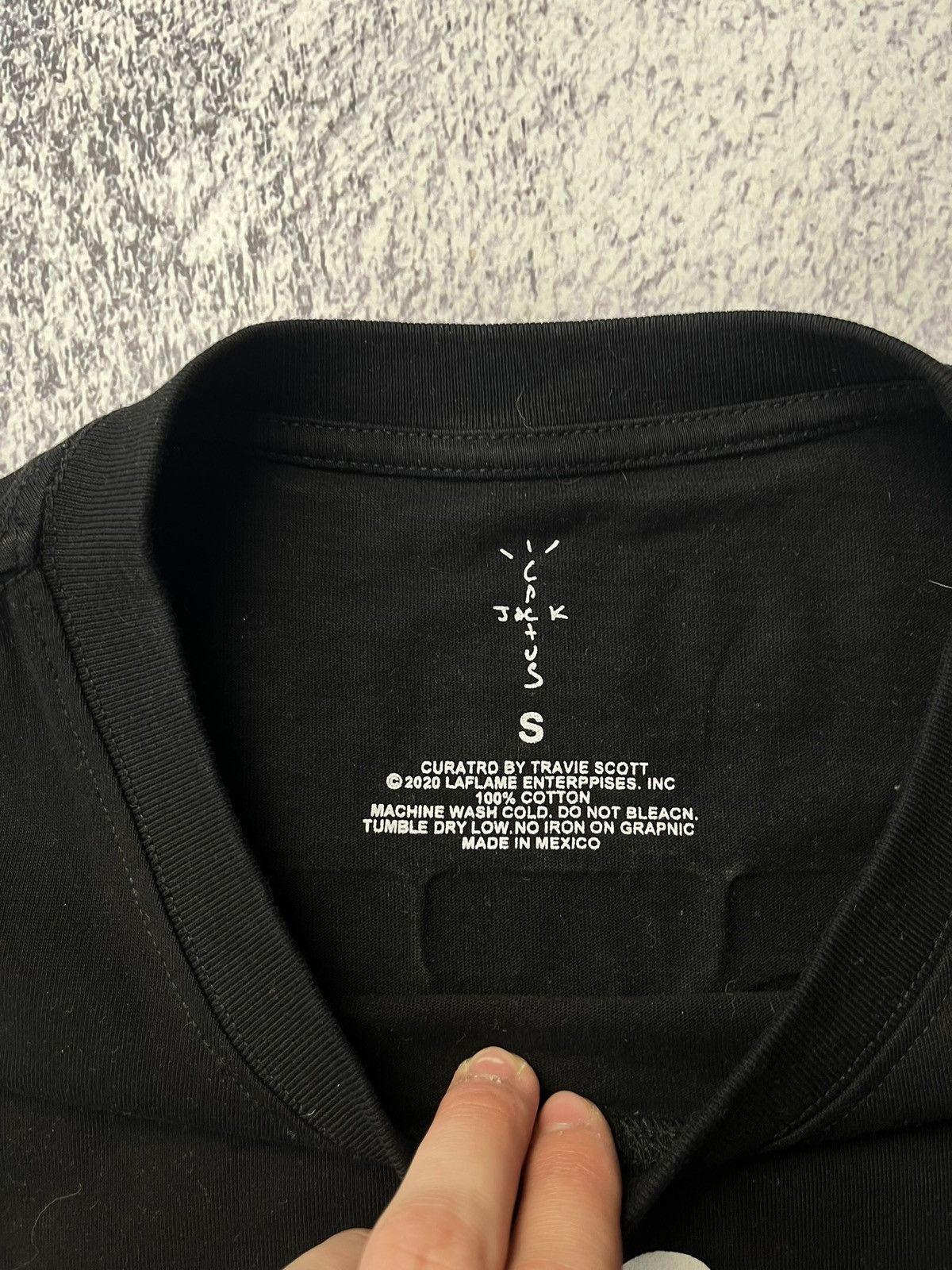 Vintage Travis Scott Astroworld Staff 2019 T-shirt Size S Size US S / EU 44-46 / 1 - 7 Thumbnail