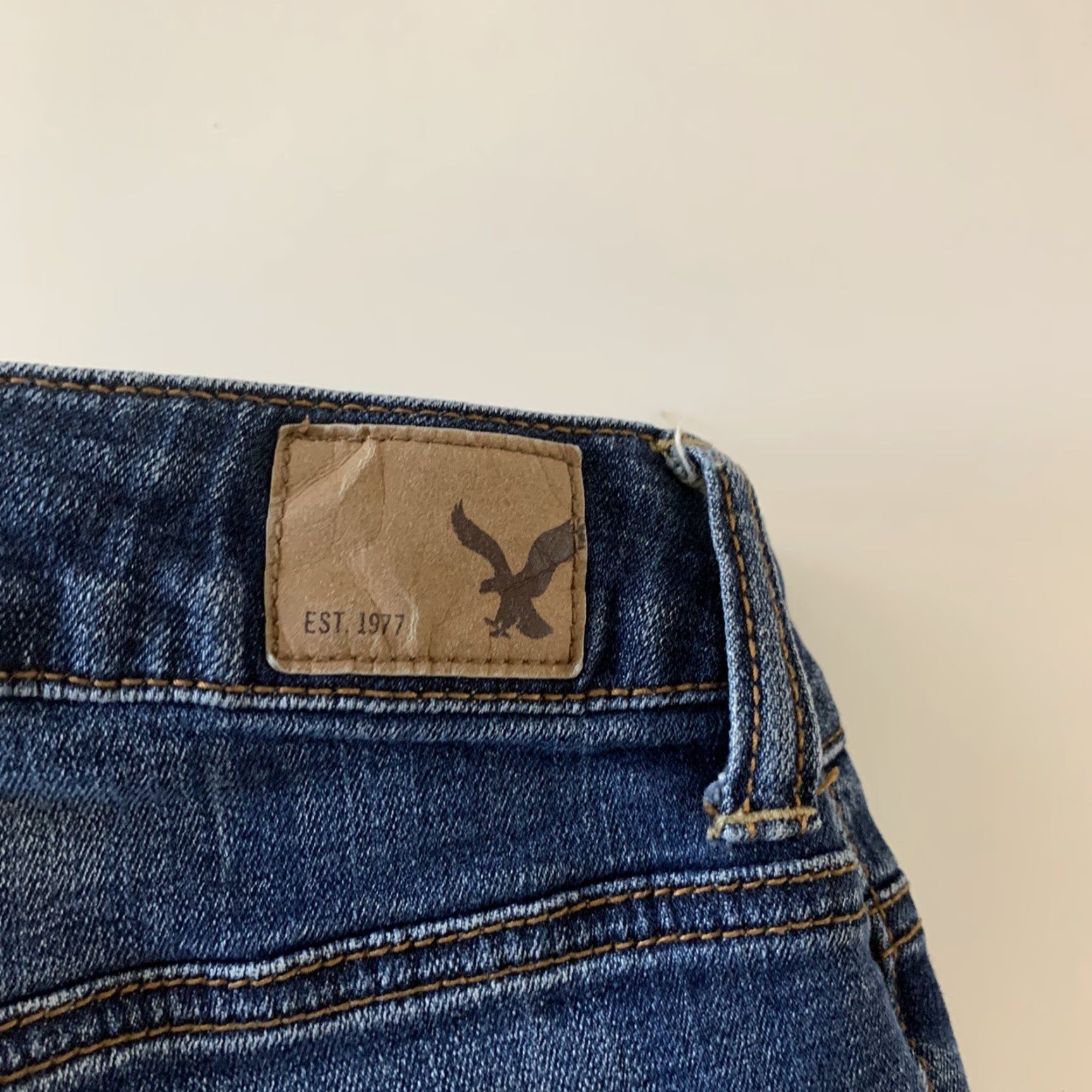American Eagle Outfitters VINTAGE American Eagle Hi-Rise Distressed Jegging Medium Wash Ripped Blue Denim Size 2 Womens Blue Jeans Jegging 2 Size 26" / US 2 / IT 38 - 2 Thumbnail