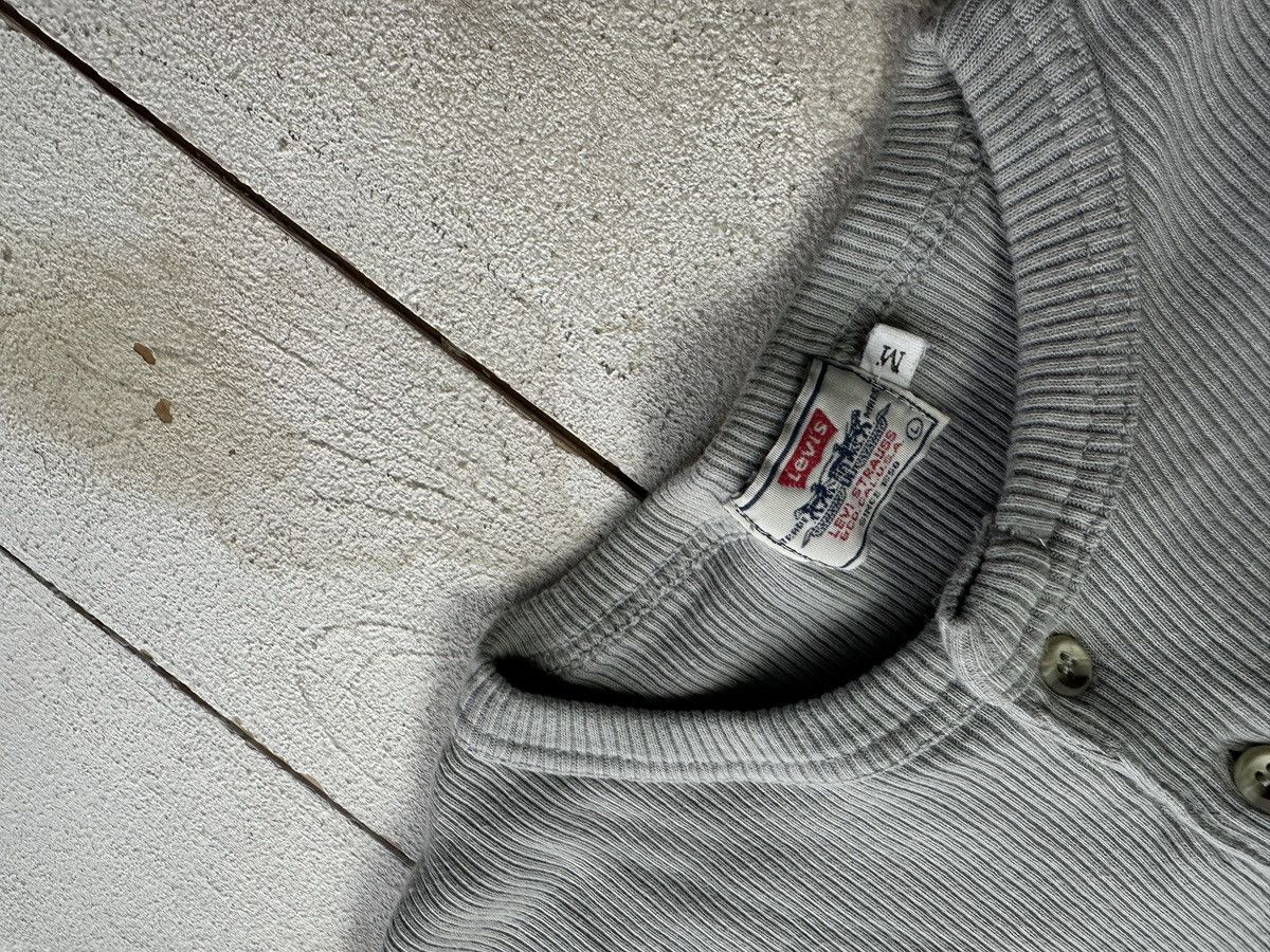 Levi's 🚨VINTAGE LEVI’S SLIM FIT Y2K CENTRAL LOGO 90s Size US M / EU 48-50 / 2 - 5 Thumbnail