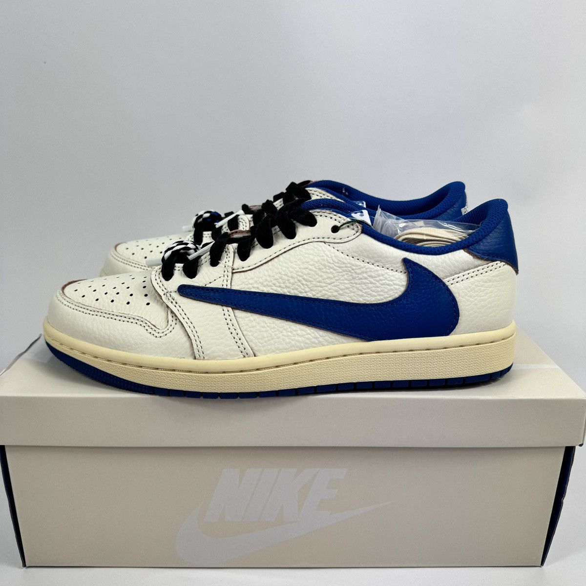 Fragment Design × Nike × Travis Scott JORDAN 1 RETRO LOW OG SP SAIL MILITARY BLUE SNEAKERS Size US 8 / EU 41 - 5 Thumbnail