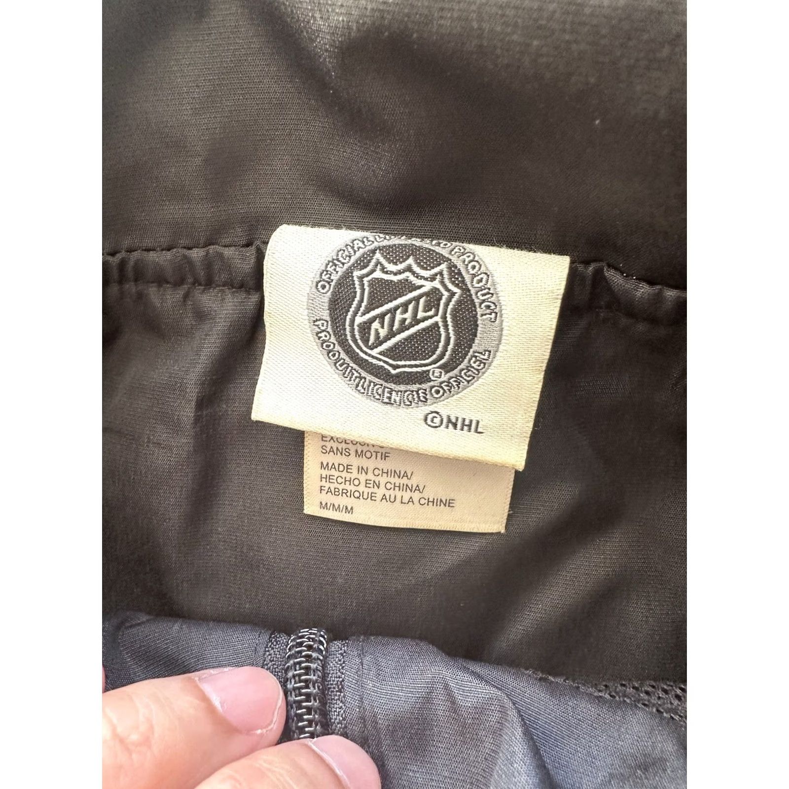 NHL VINTAGE NHL Boston Bruins Quarter Zip Anorak Windbreaker Jacket Black Yellow M Mens Medium Black Windbreaker Bruins Quarter Zip Jacket Size US M / EU 48-50 / 2 - 4 Thumbnail