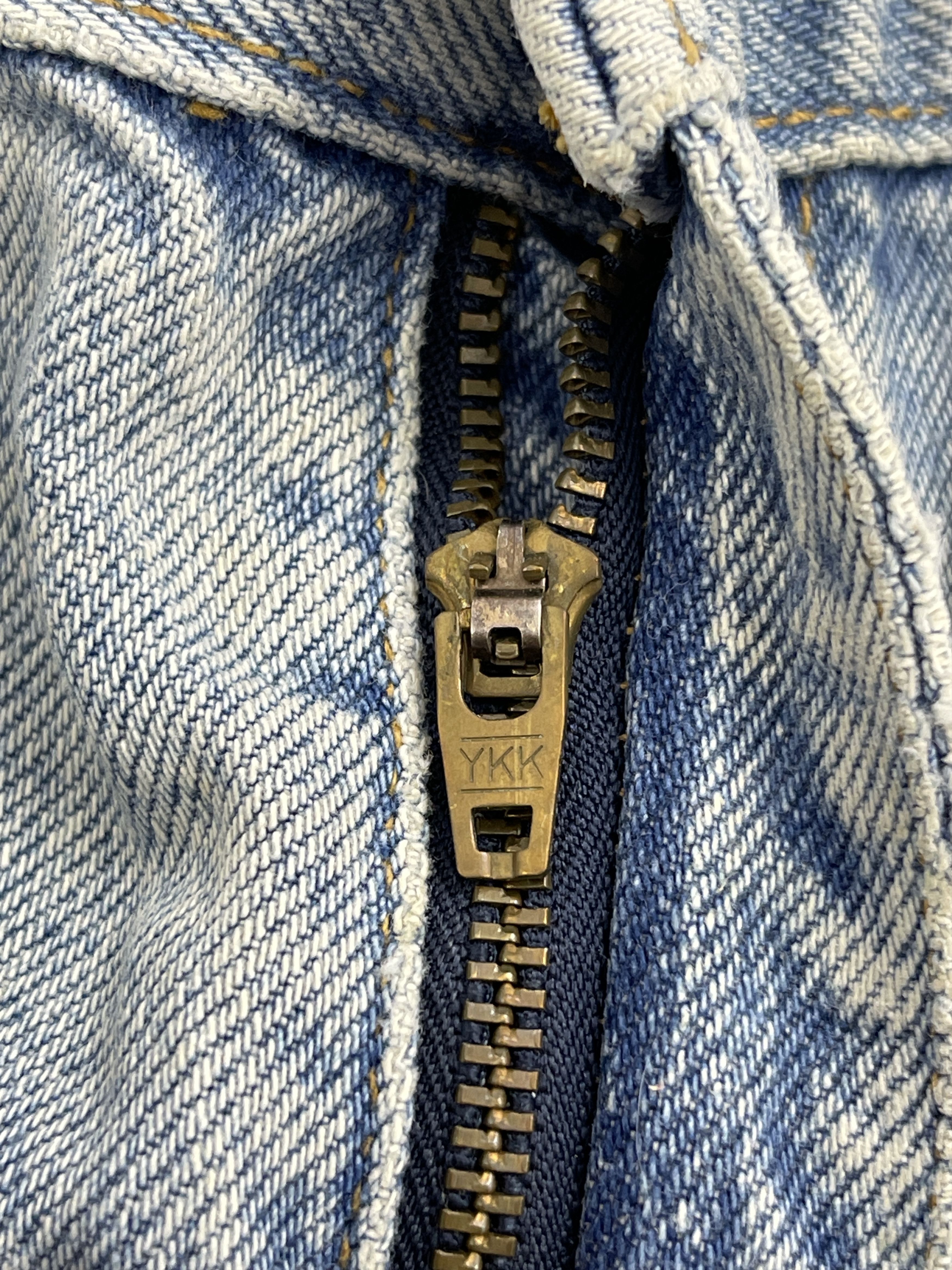 Levi's 90s Vintage Levis Relaxed Light Washed Dirty Jeans DP2581 Size US 36 / EU 52 - 11 Thumbnail