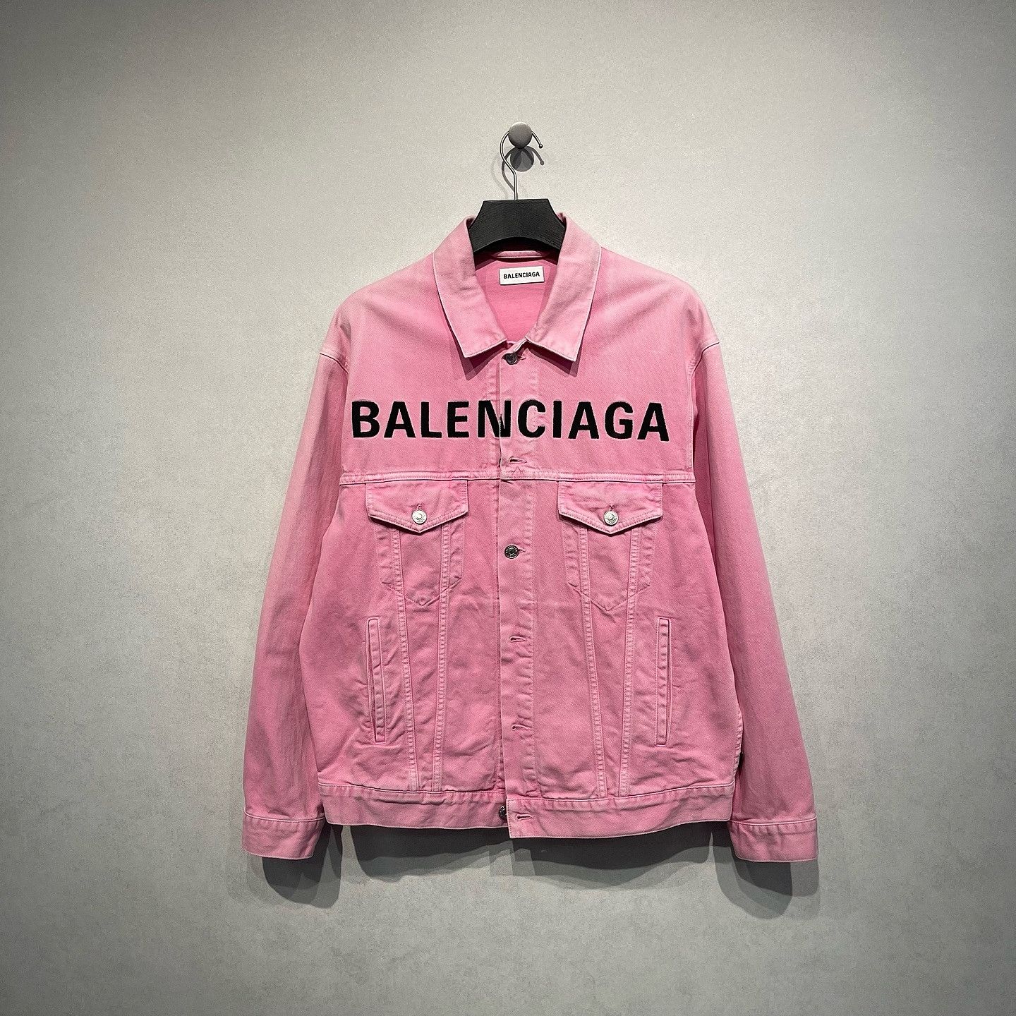 Balenciaga Balenciaga Logo Denim Jacket Size 36 Size XS / US 0-2 / IT 36-38 - 1 Thumbnail