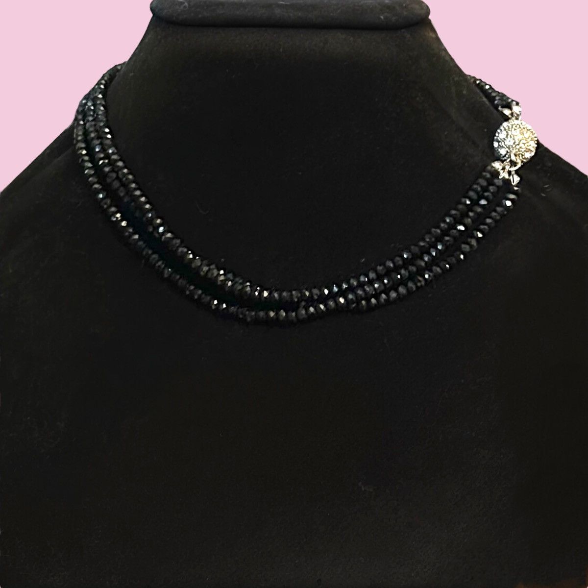 Vintage Vintage triple strand black glass bead necklace Size ONE SIZE - 1 Thumbnail