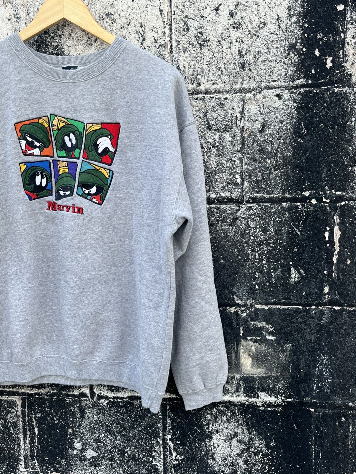 Vintage Vintage loony tunes Marvin the martian 90s embroidered crew Size US M / EU 48-50 / 2 - 5 Thumbnail