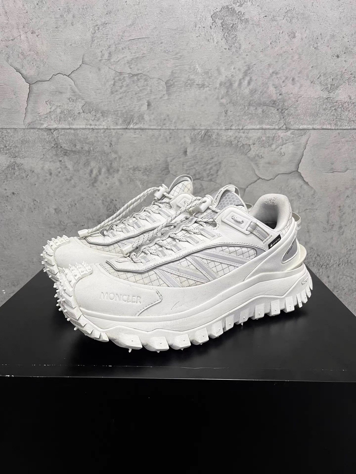 Moncler MONCLER Trailgrip GTX Sneakers K34 Size US 7 / EU 40 - 1 Thumbnail