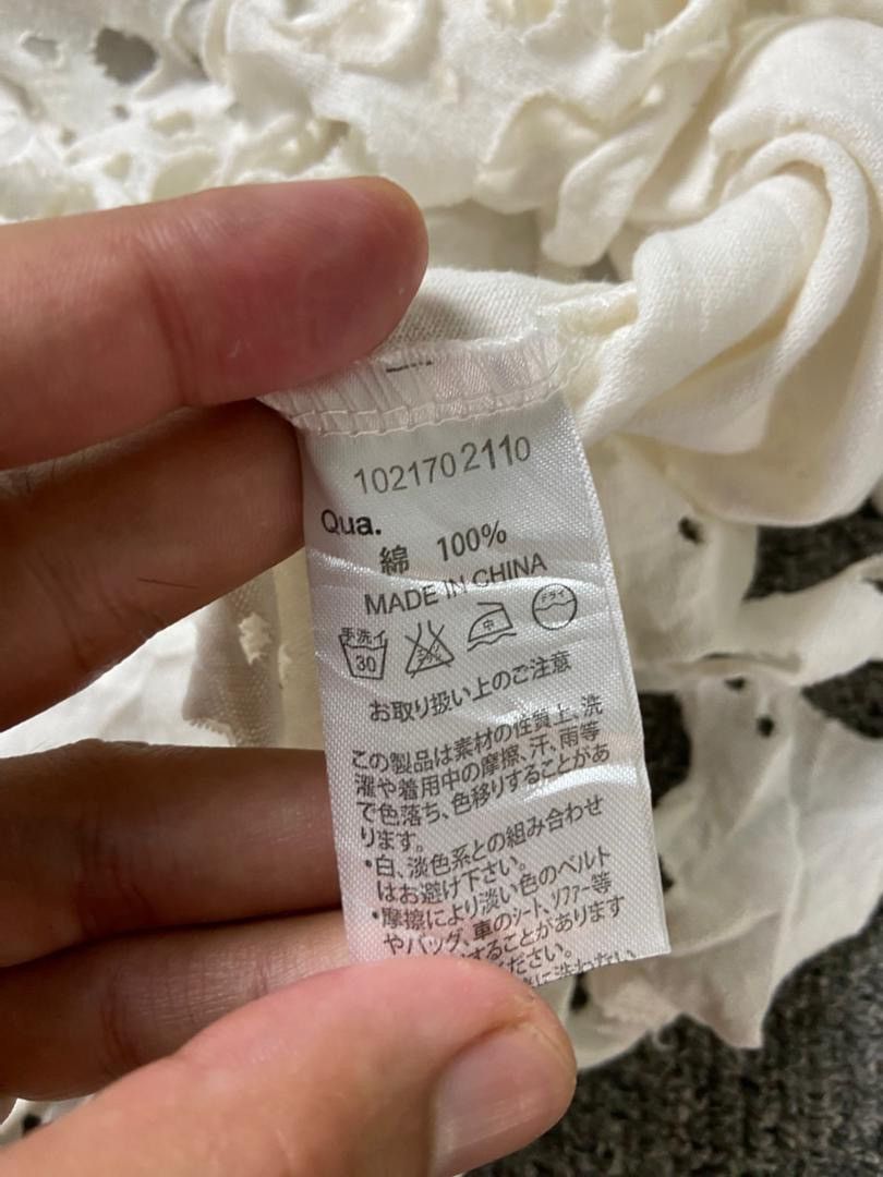 Japanese Brand Glad News Brand Distressed Safety Pin Tshirt (201) Size XS / US 0-2 / IT 36-38 - 4 Thumbnail