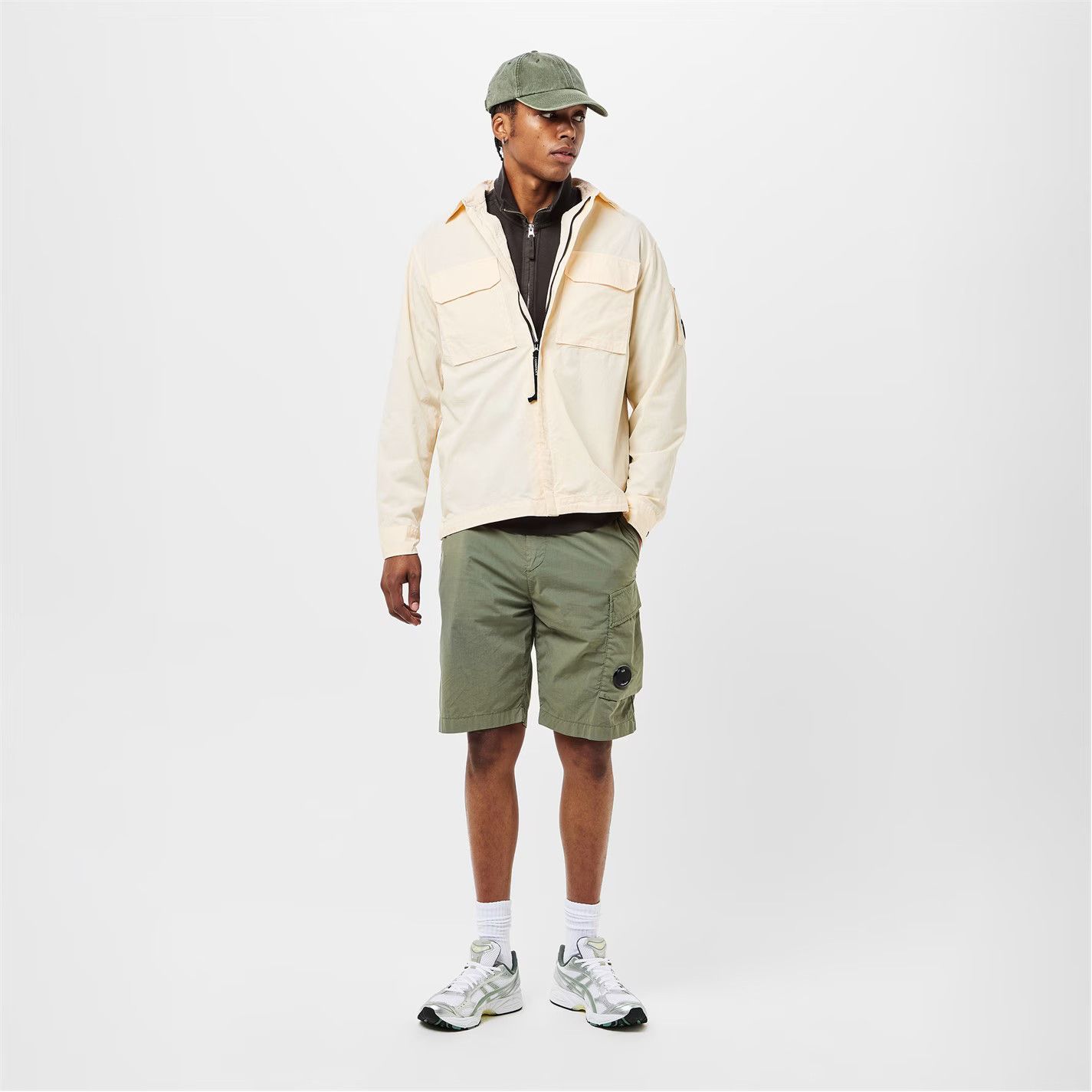 C.P. Company o1g2r1mq0426 Gabard Overshirt in Cream Size US XL / EU 56 / 4 - 6 Thumbnail