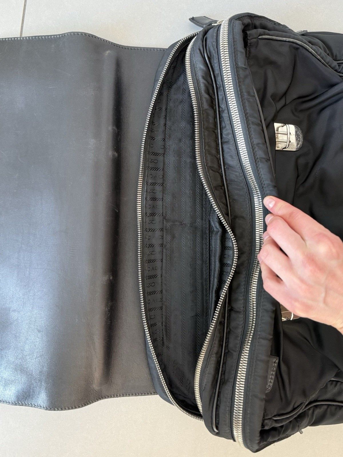 Prada Vintage 1997 Prada Bag Briefcase Mens Handbags Leather Nylon Size ONE SIZE - 21 Thumbnail