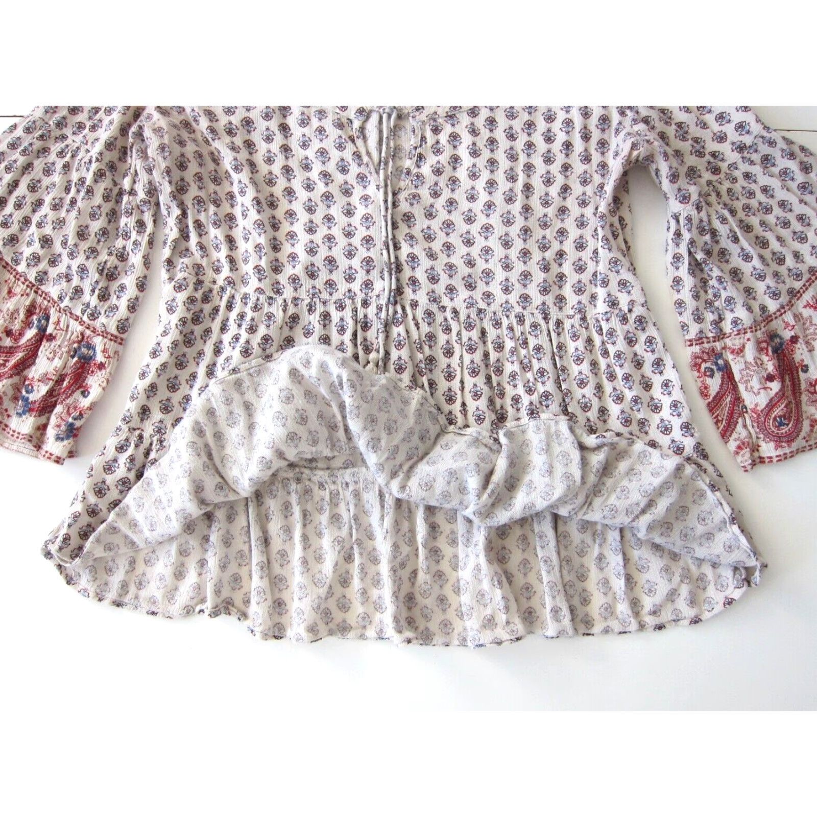 American Eagle Outfitters American Eagle Outfitters Blouse M Womens 3/4 Sleeve Round Neck Floral Peasant Blue Pink Paisley 100% Rayon Size M / US 6-8 / IT 42-44 - 7 Thumbnail