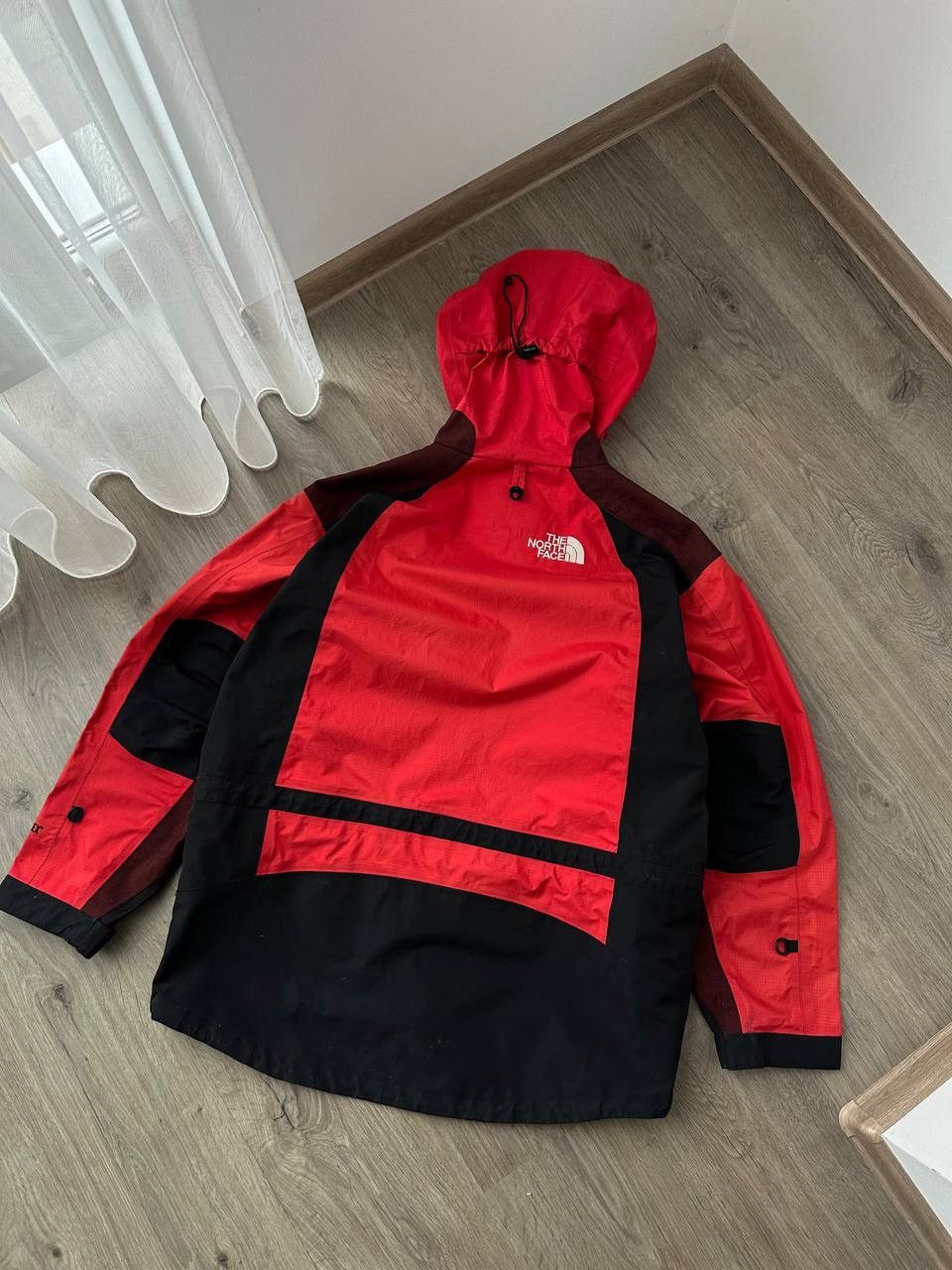 The North Face × Vintage Vintage Outdoor Red Gore-Tex The North Face Jacket Size US L / EU 52-54 / 3 - 18 Thumbnail