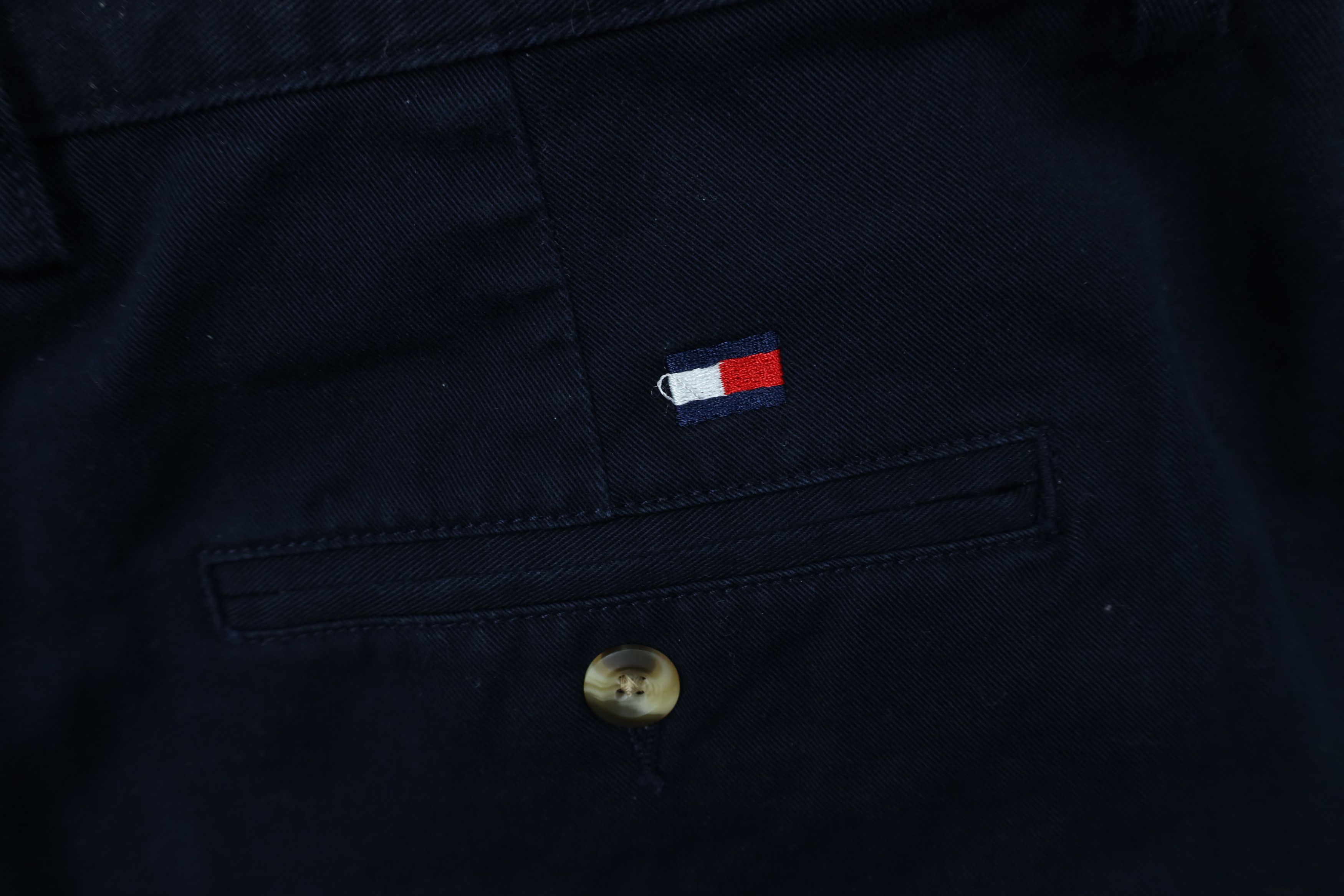 Tommy Hilfiger Vintage 90s Tommy Hilfiger Above Knee Chino Shorts Blue Size US 36 / EU 52 - 11 Thumbnail