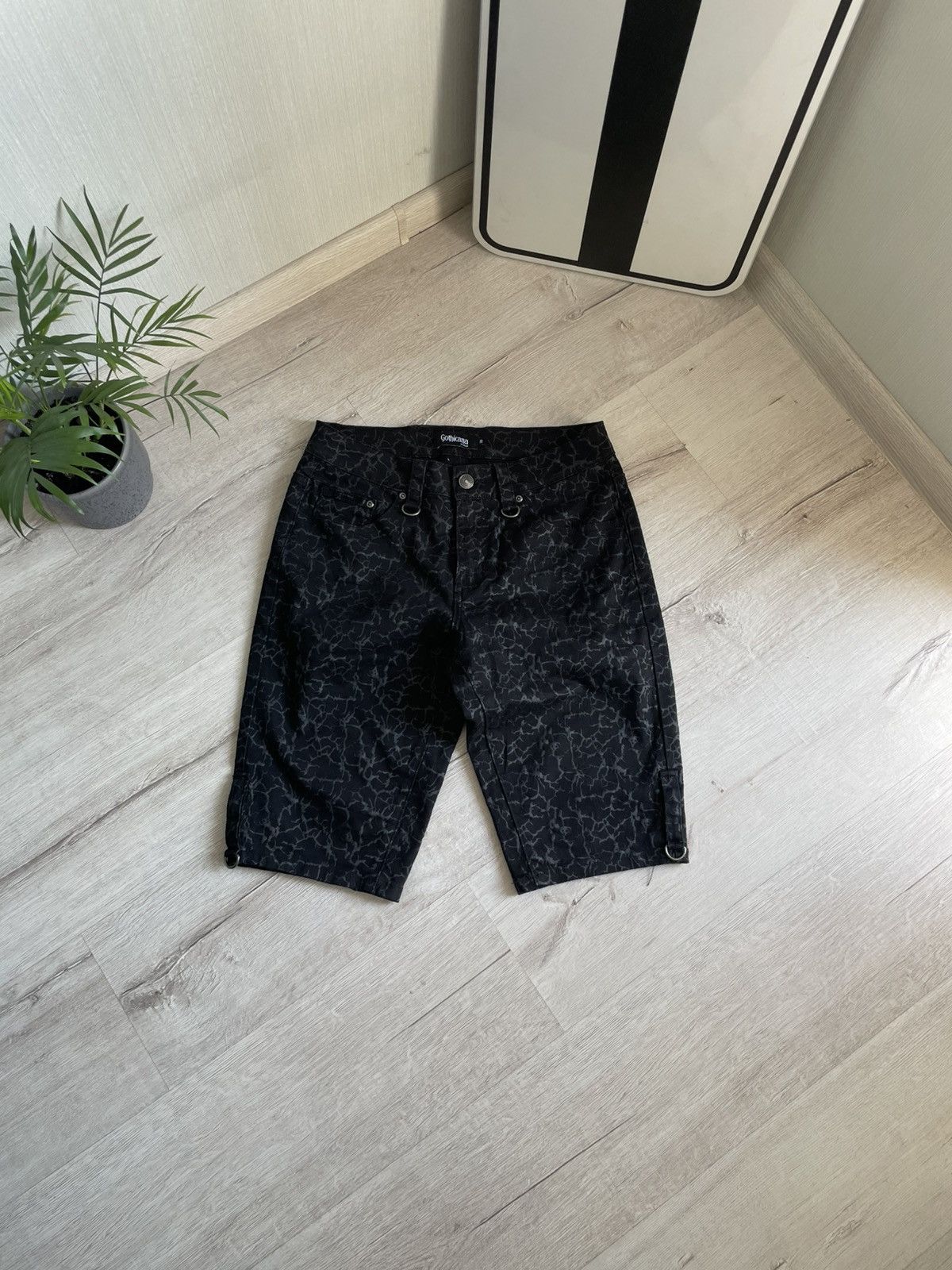 Seditionaries Rare Gothicana Punk Shorts Full print with zippers Abstract Size US 30 / EU 46 - 1 Thumbnail