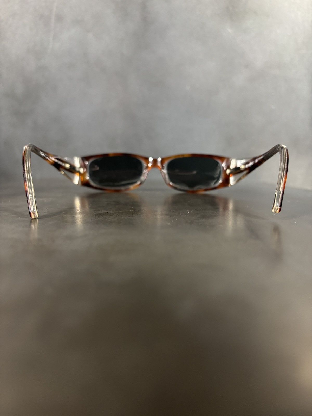 Vogue Vintage Vogue Sunglasses Y2K Petite Office Siren Bayonetta Size ONE SIZE - 15 Thumbnail