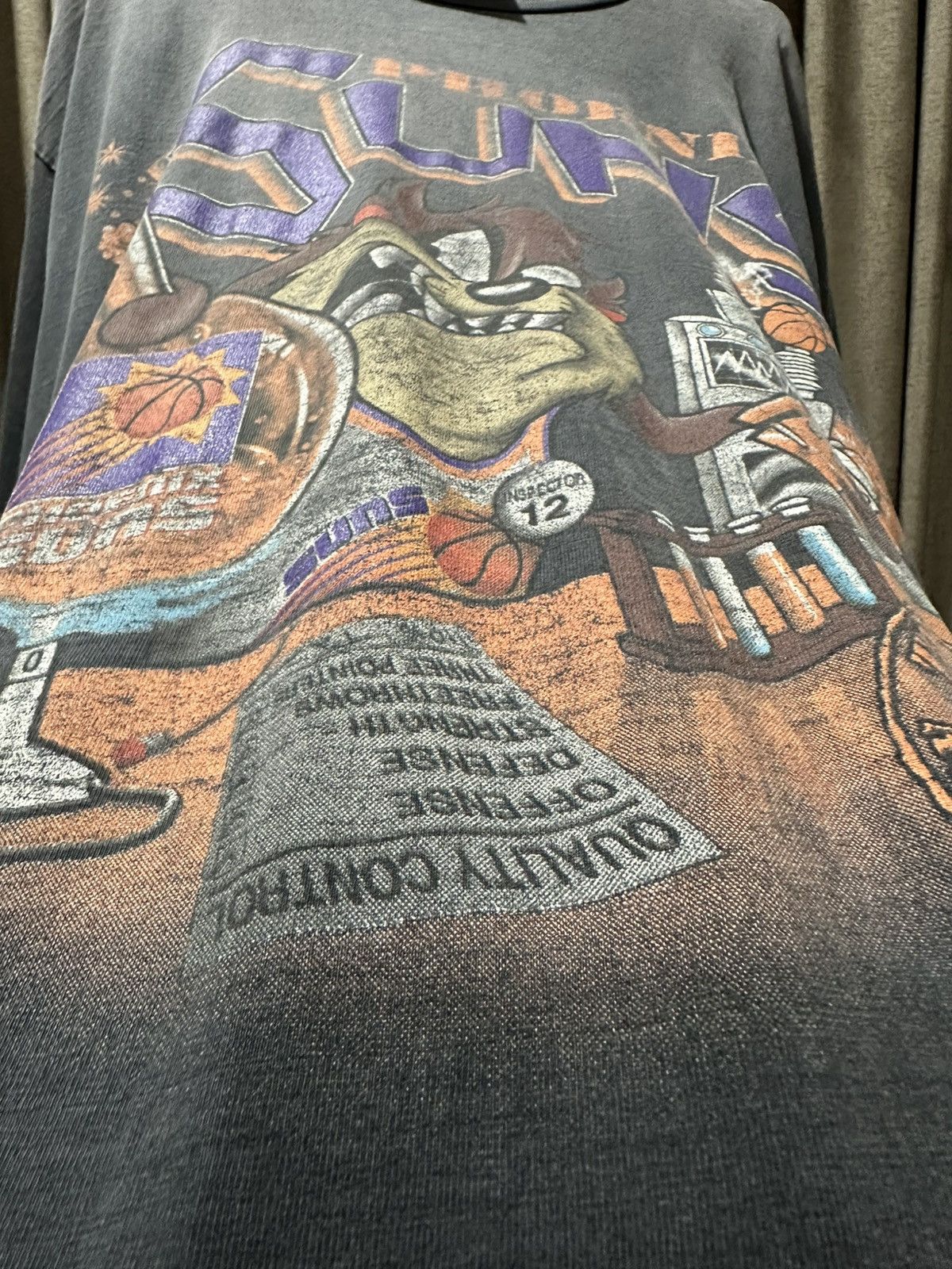 Vintage Vintage NBA Phoenix Suns Tazmania 1995 Size US L / EU 52-54 / 3 - 5 Thumbnail