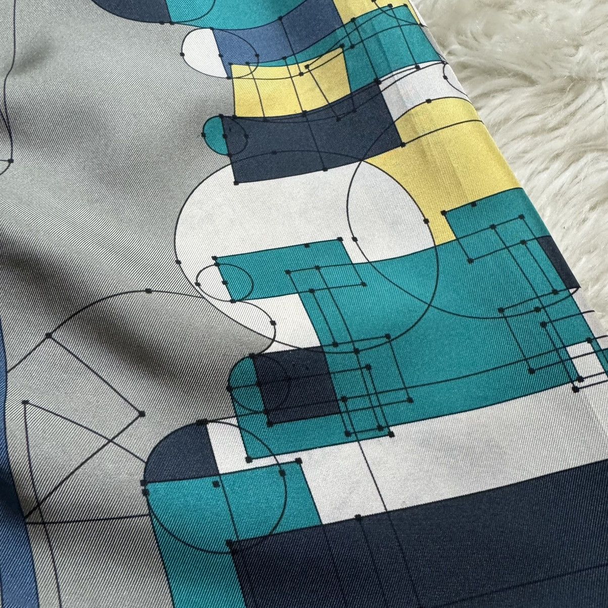Hermes Authentic, Excellent Hermès Art Design Dress Size M / US 6-8 / IT 42-44 - 7 Thumbnail