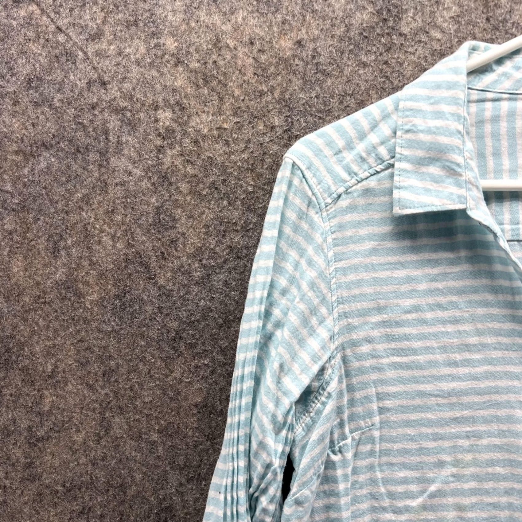Vintage Columbia Shirt Women Medium Blue Striped Button-Down Casual Preppy Size M / US 6-8 / IT 42-44 - 3 Thumbnail