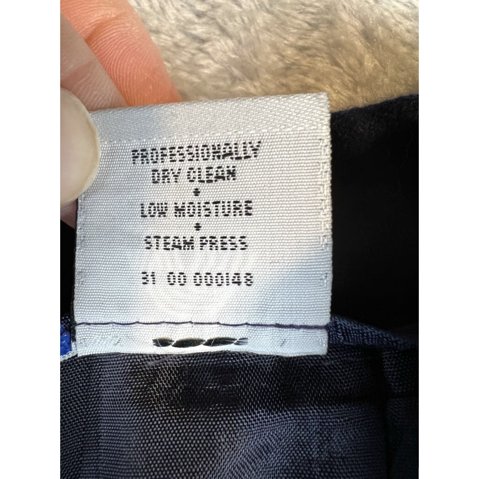 Pendleton VINTAGE Pendleton Dress Pants Wool Navy Blue Women's 10 Tapered Pleated 27.75 Inseam Fall Winter Spring Preppy USA Men? Size 32" / US 10 / IT 46 - 3 Thumbnail
