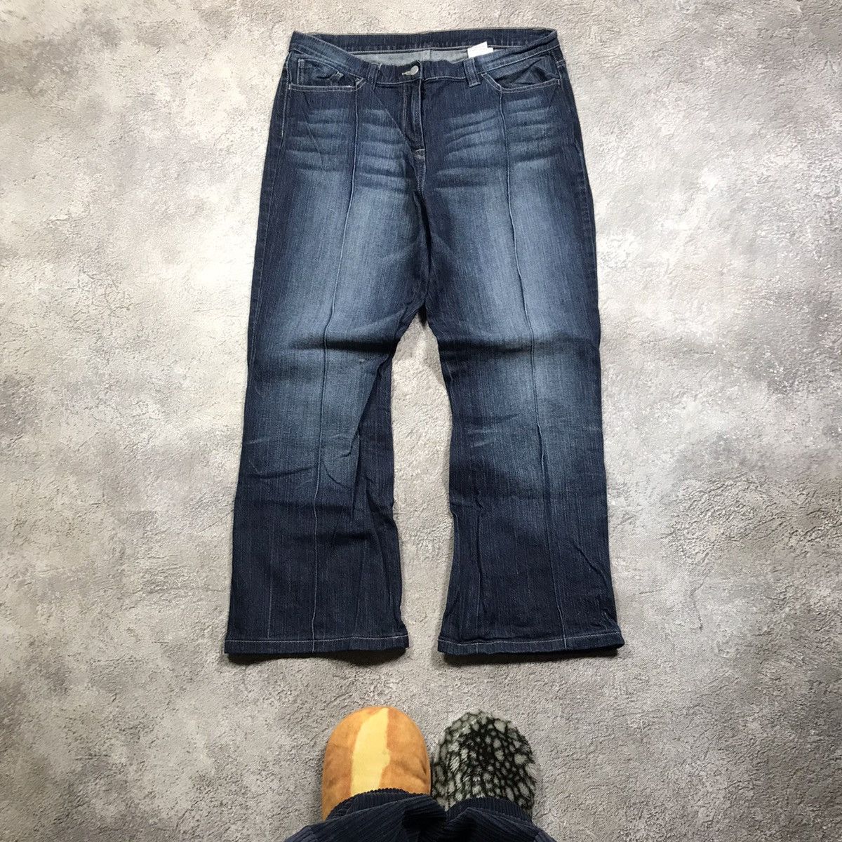 Vintage Vintage Y2K Distressed Flared Jeans Skate Grunge Graphic 30 Size 30" / US 8 / IT 44 - 1 Thumbnail