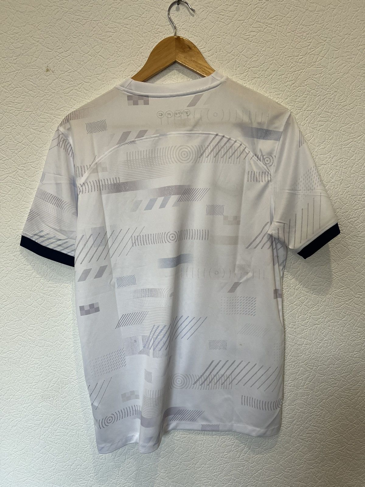 Nike Nike Tottenham 2023/2024 Home Kit Soccer Jersey Size US S / EU 44-46 / 1 - 6 Thumbnail