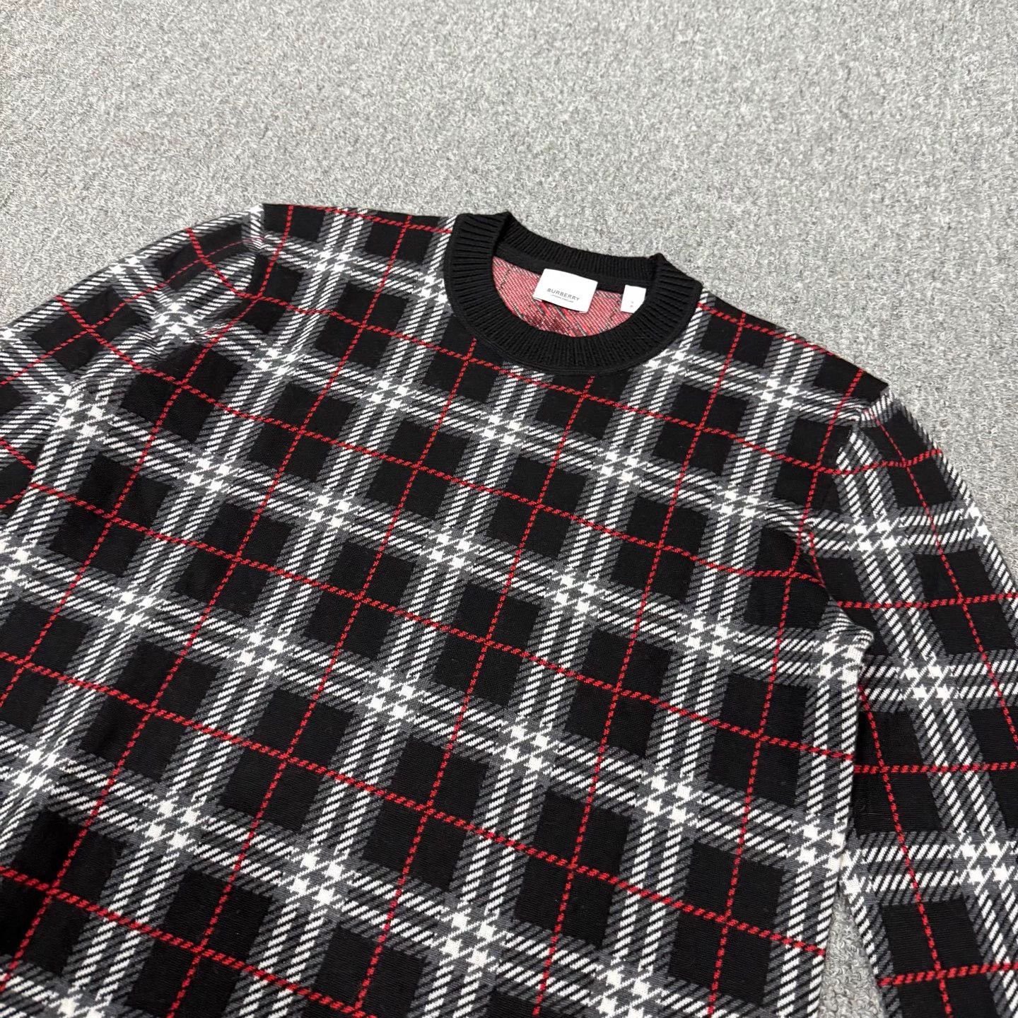 Burberry Burberry Wool Check Knit Sweater Size S Size US S / EU 44-46 / 1 - 3 Thumbnail