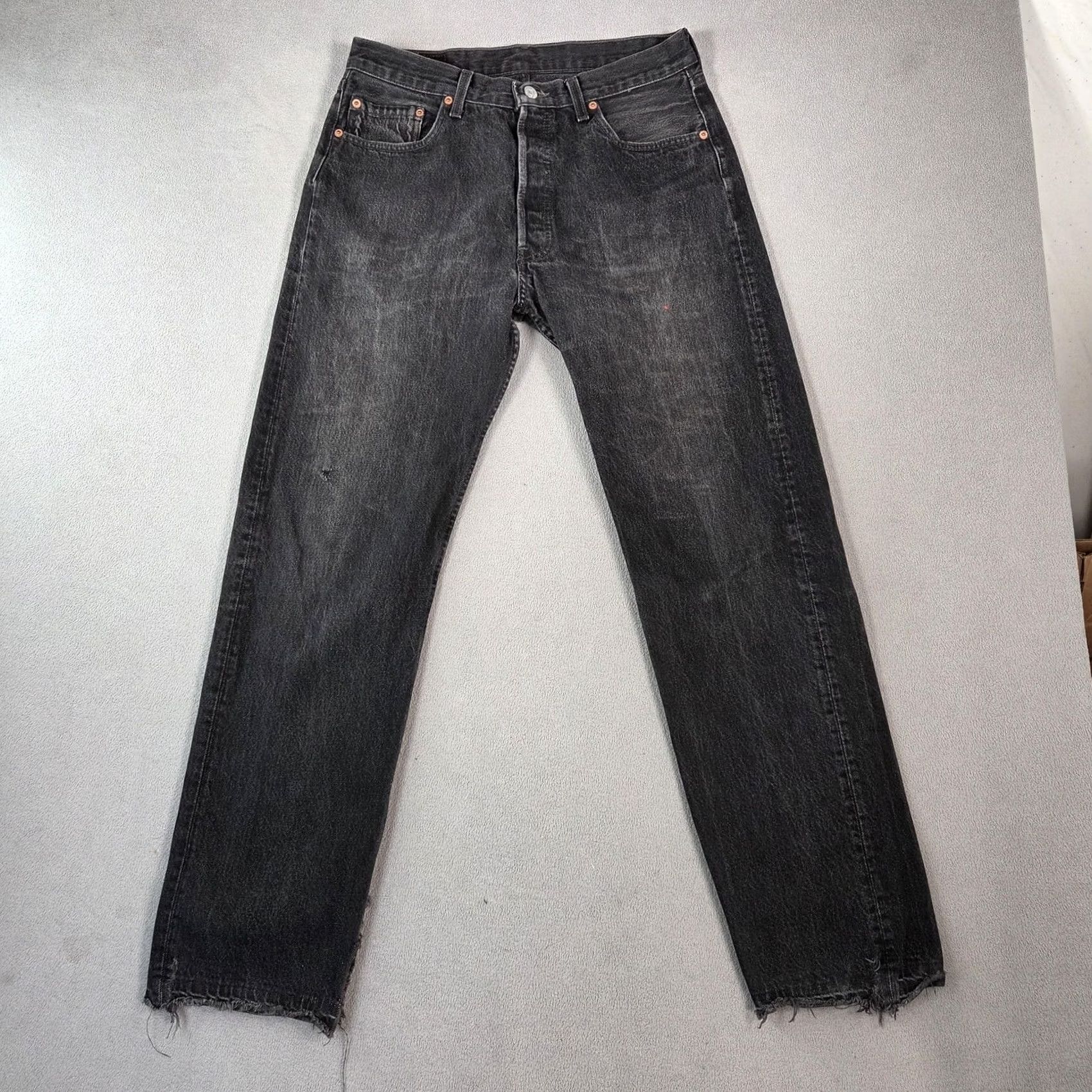 Levi's Vintage Levi's 501 Jeans Mens Black Button Fly Distressed 90s 28x30 Jeans Mens Size US 28 / EU 44 - 2 Thumbnail