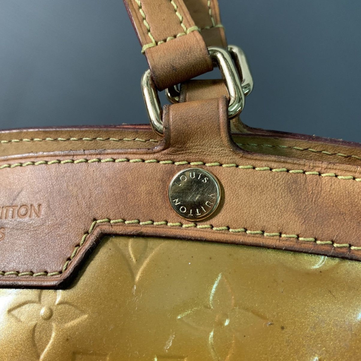 Louis Vuitton Louis Vuitton Monogram Vernis Brea PM Gold Handbag Size ONE SIZE - 6 Thumbnail